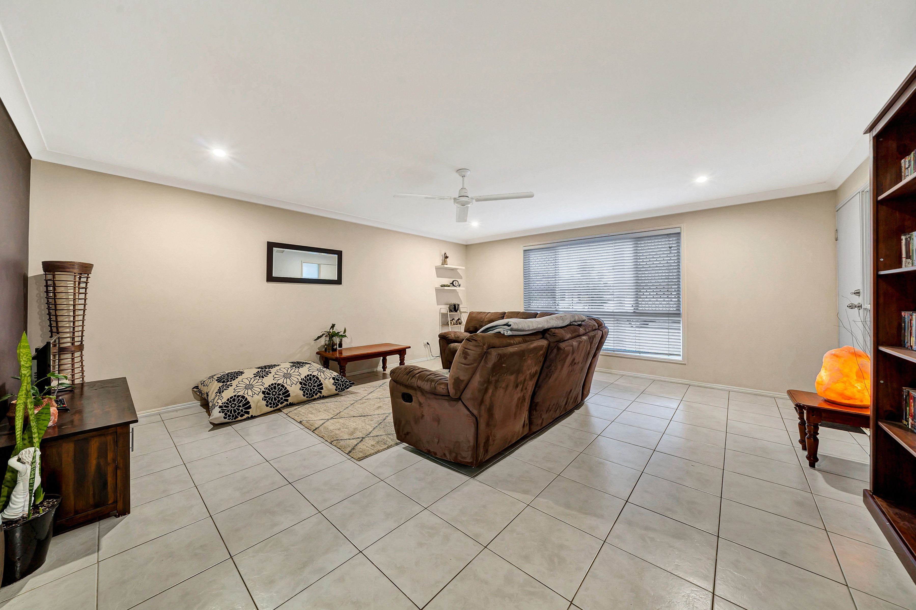 7 Pandanus Court, Regents Park, QLD 4118