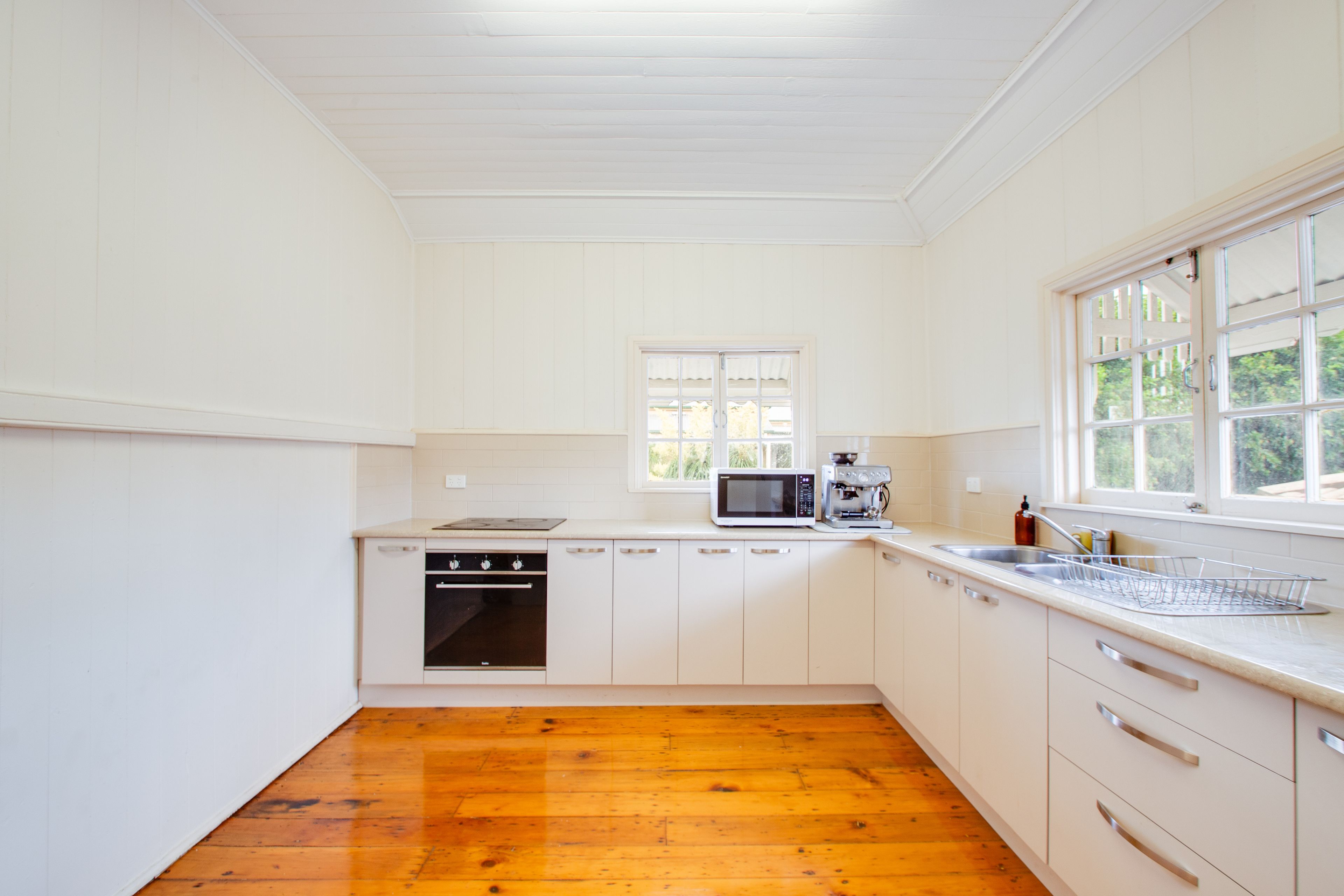 34 Cemetery Road, Eastern Heights, QLD 4305