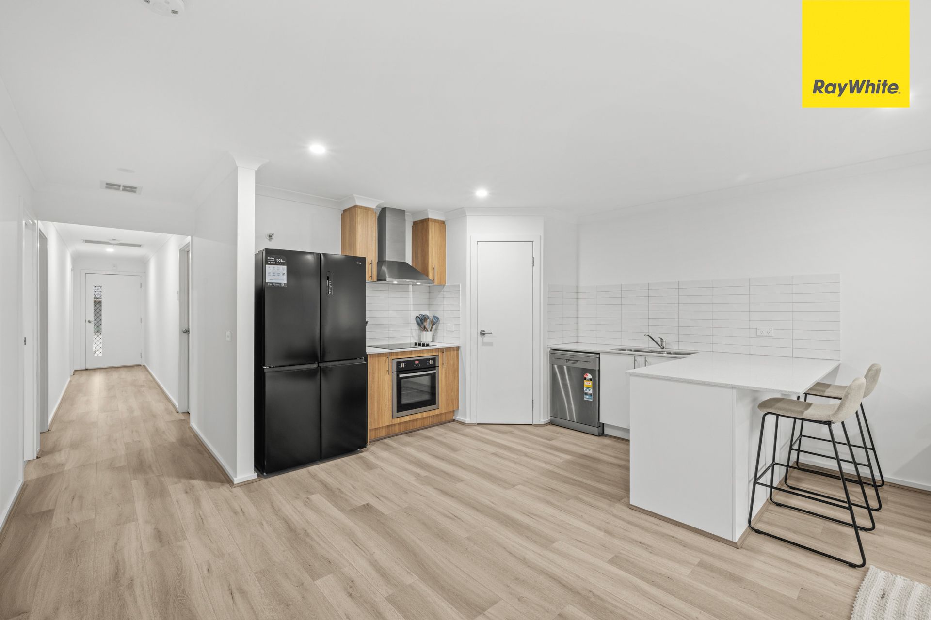 24 Valencia Street — photo 6 of 15