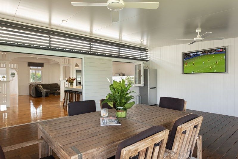 14 Bank Road, Graceville, QLD 4075