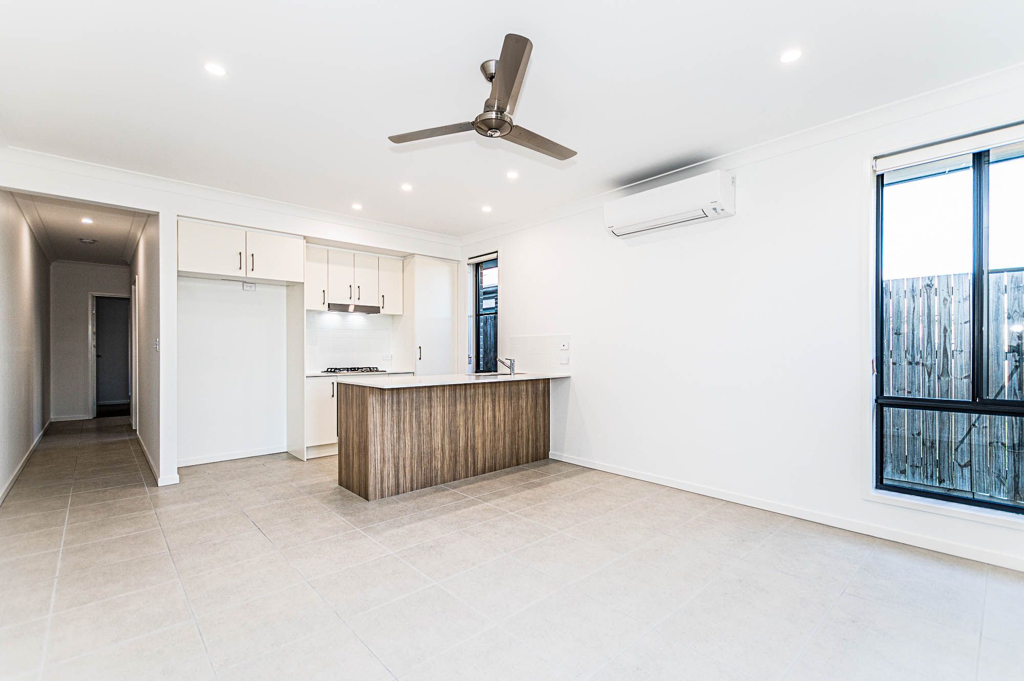 2/106 Mercy Circuit, Park Ridge, QLD 4125