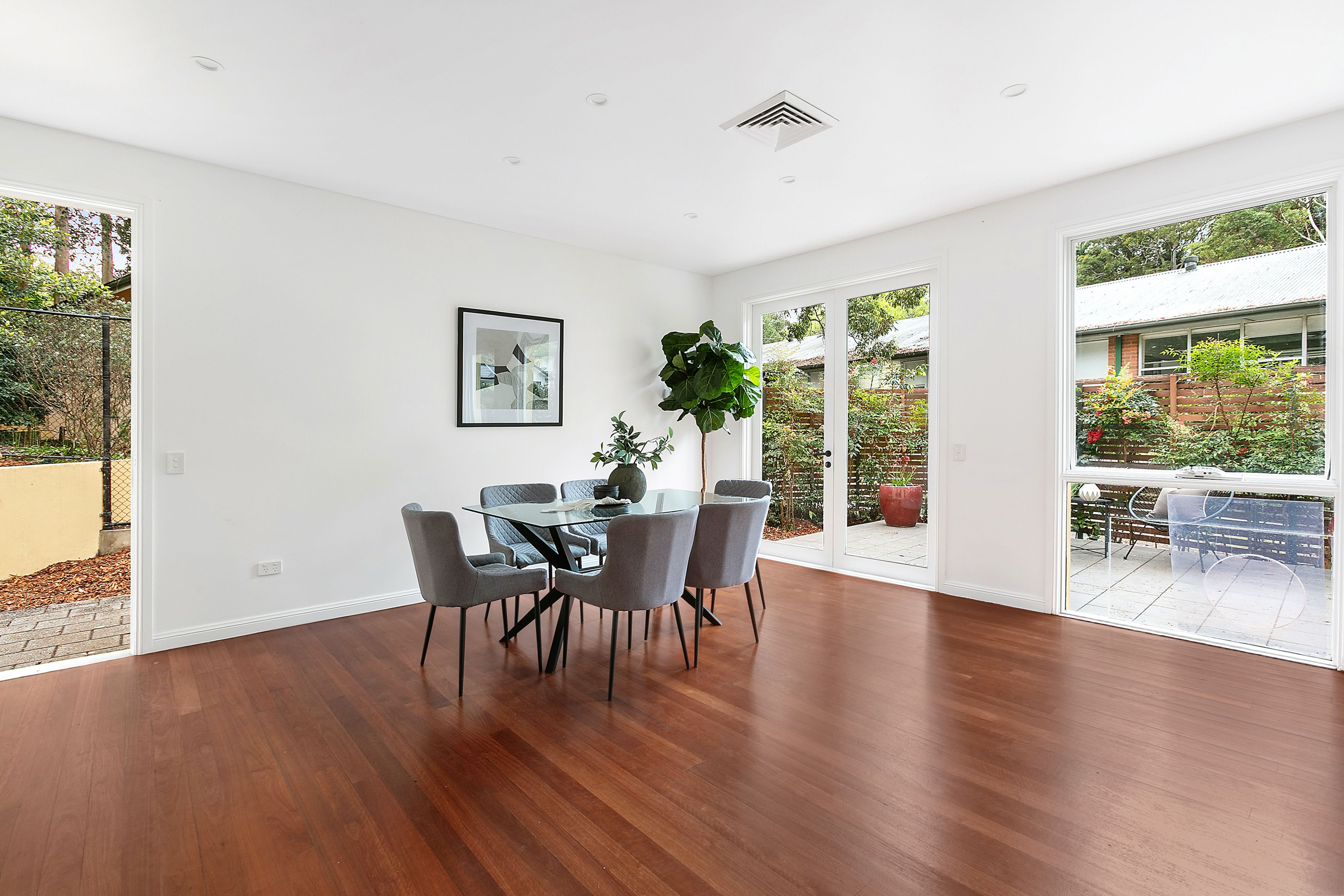 4/63 Lofberg Road — photo 4 of 8