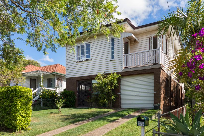 33 Thirteenth Avenue, Kedron QLD 4031