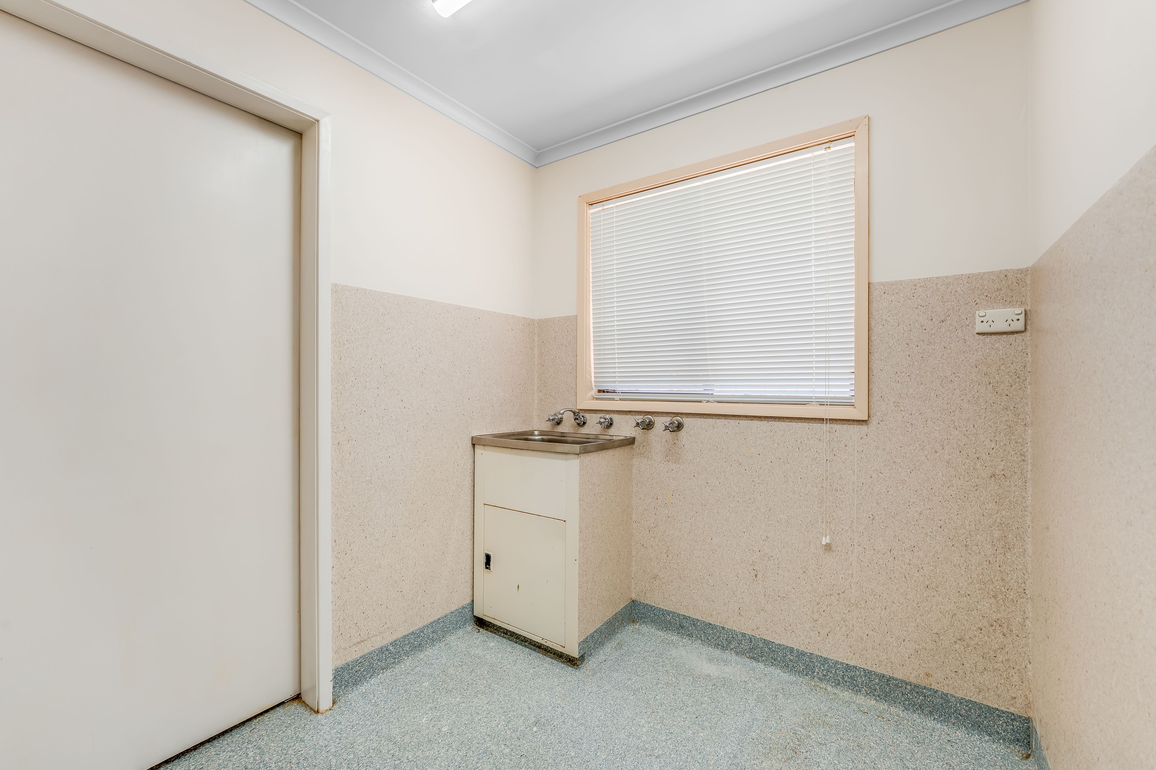591 Oliver Street — photo 10 of 14