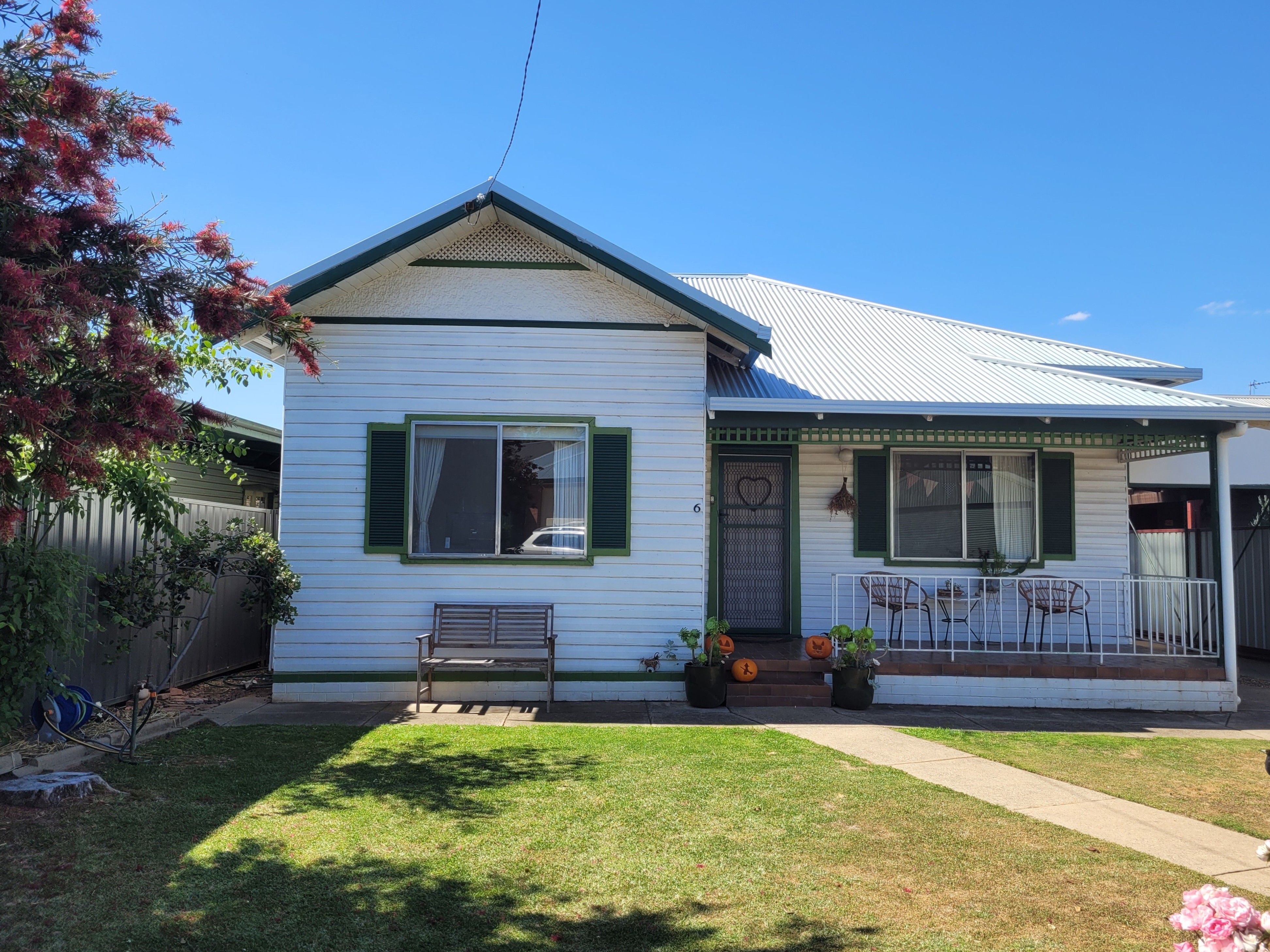 6 Salmon Street , Wagga Wagga NSW 2650