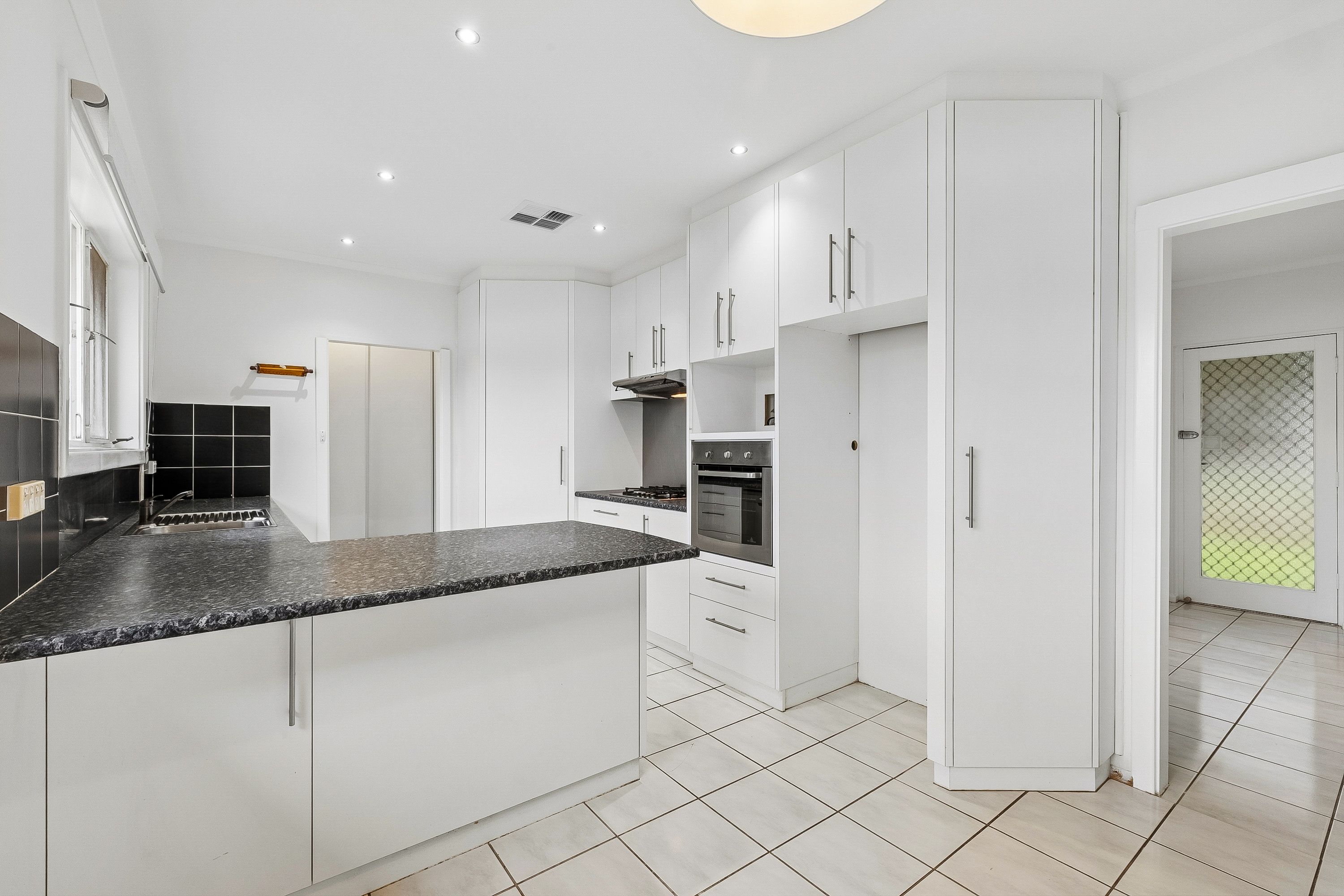 22 Ray Avenue, Morphett Vale, SA 5162