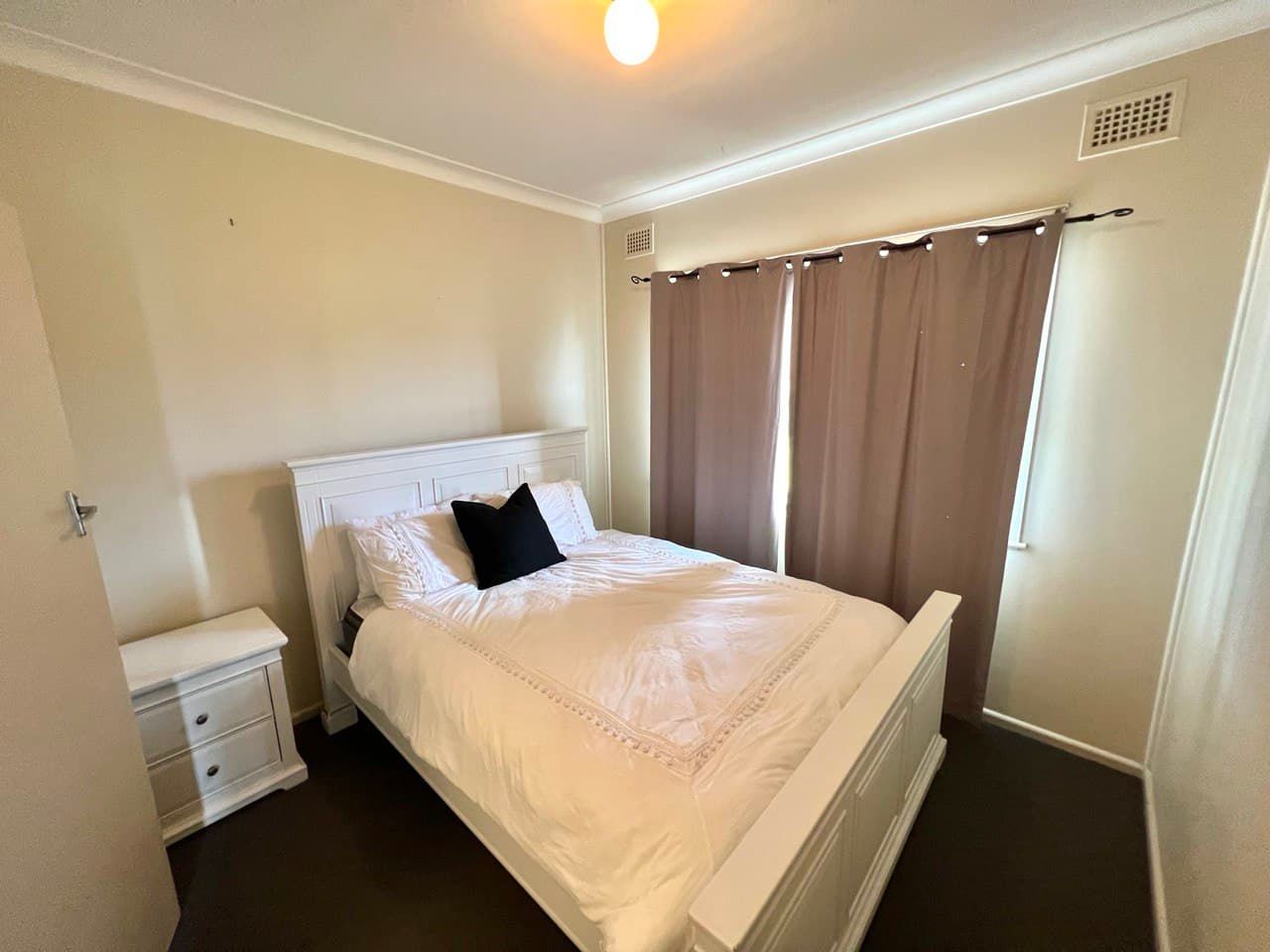 22 Thornbury Street — photo 9 of 13