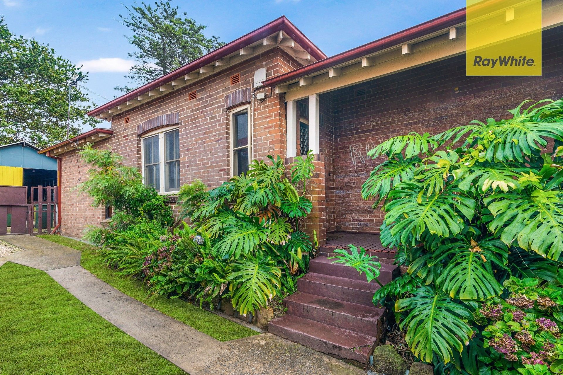 90 Windsor Road, Northmead NSW 2152
