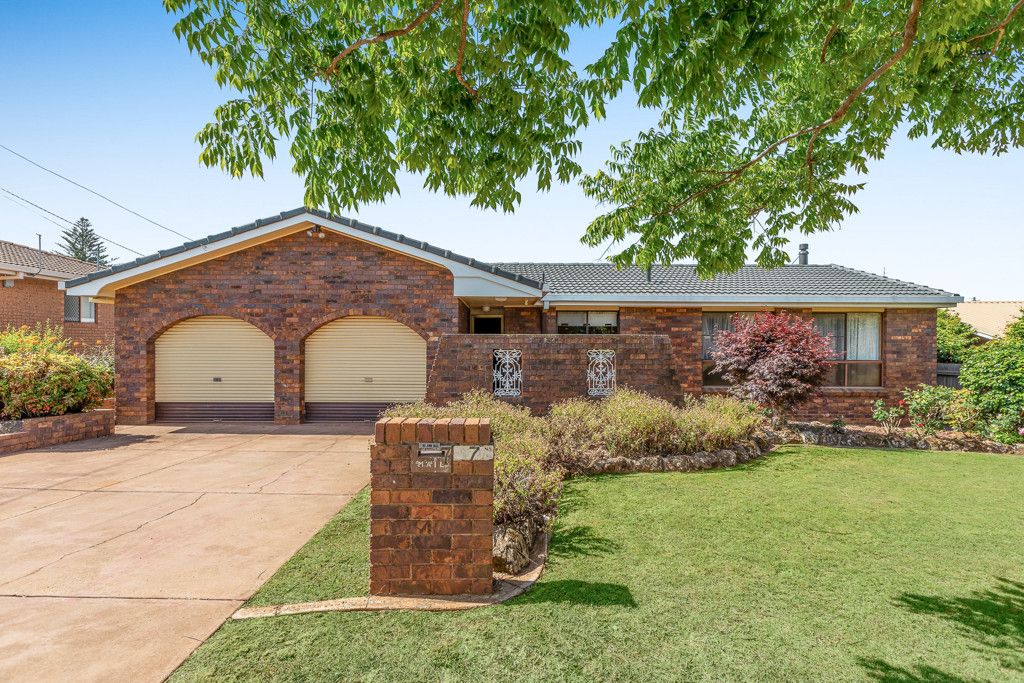 7 Aster Street — photo from Ray White Toowoomba