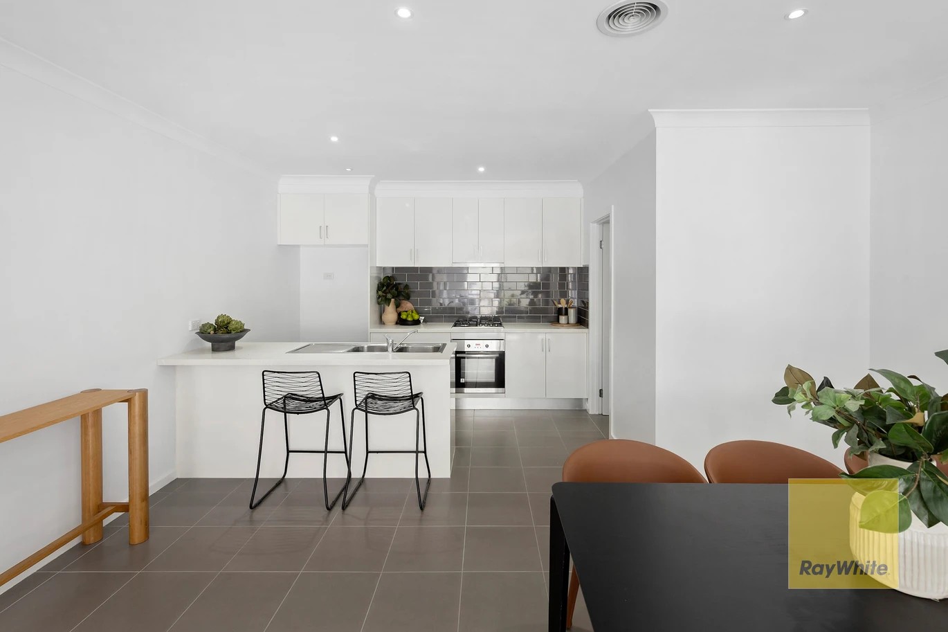 1/9 Fishburn Grove, Melton West, VIC 3337