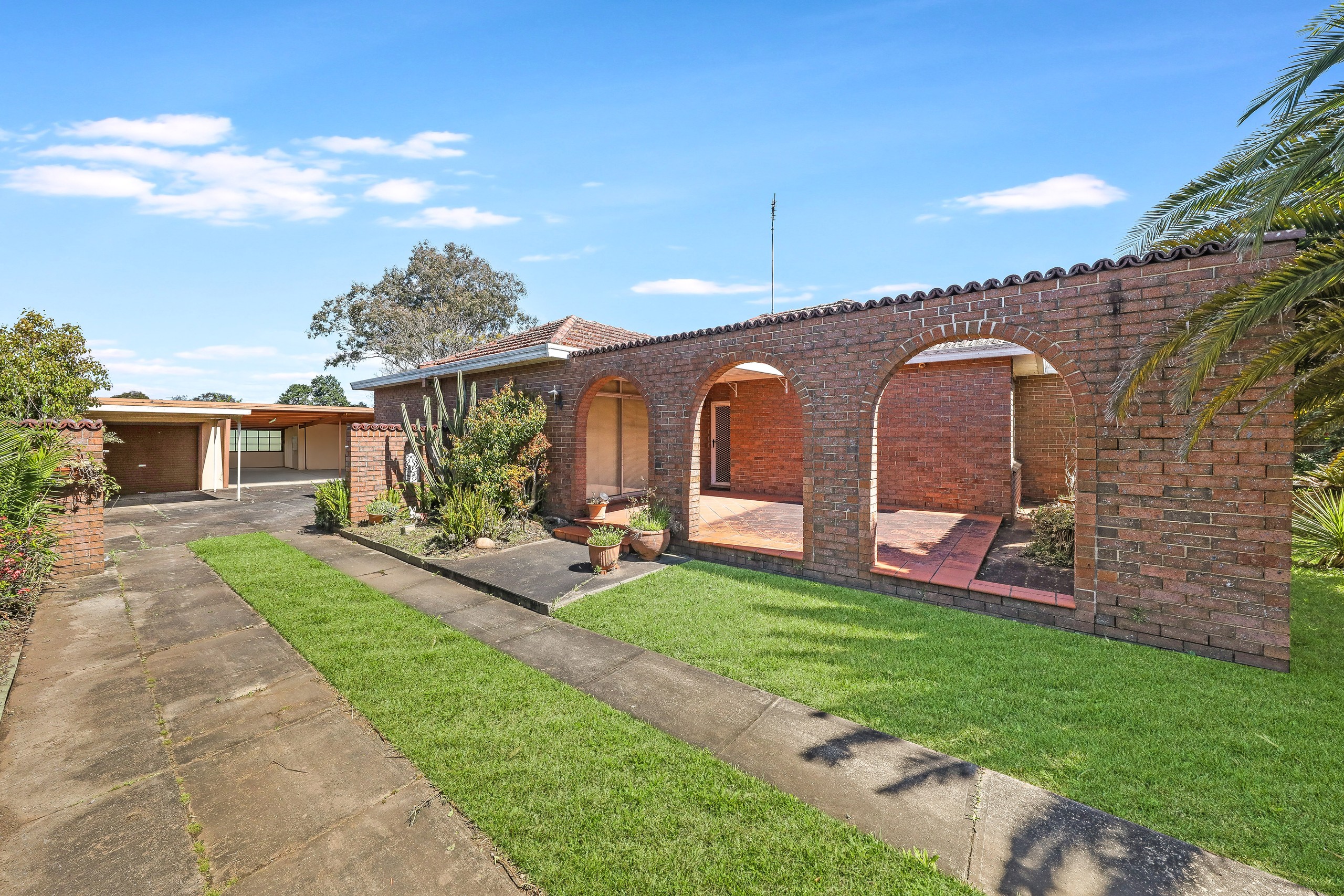 55 Endeavour Road, Georges Hall, NSW 2198