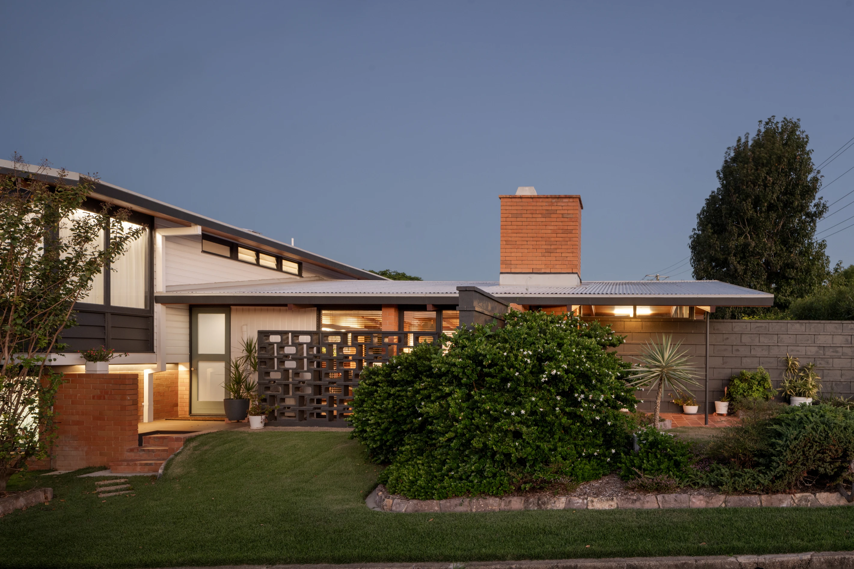 82 Hawken Drive, St Lucia, QLD 4067