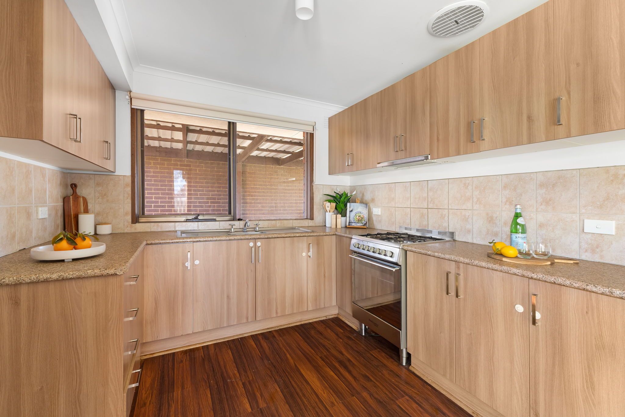 38 Freeman Crescent — photo 5 of 17
