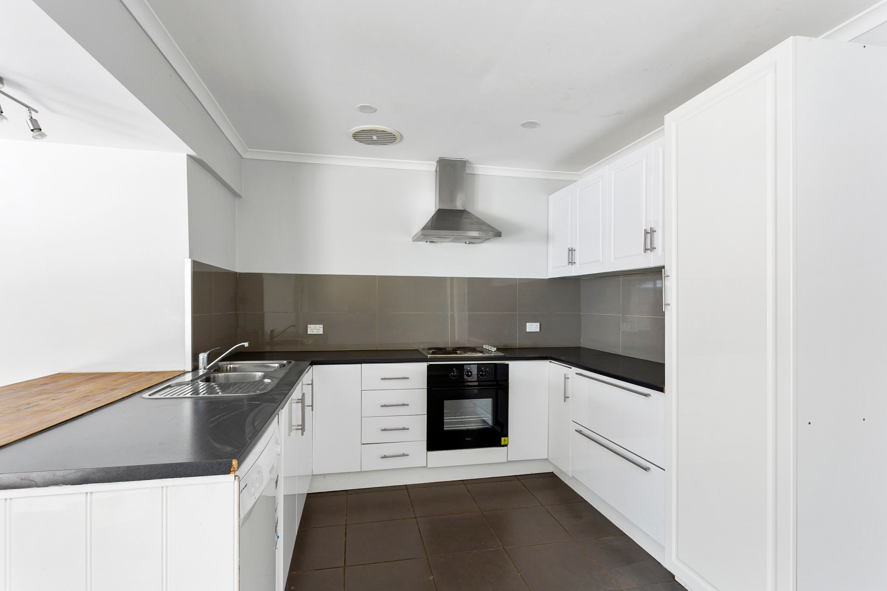 41 Cameron Way, Pakenham, VIC 3810