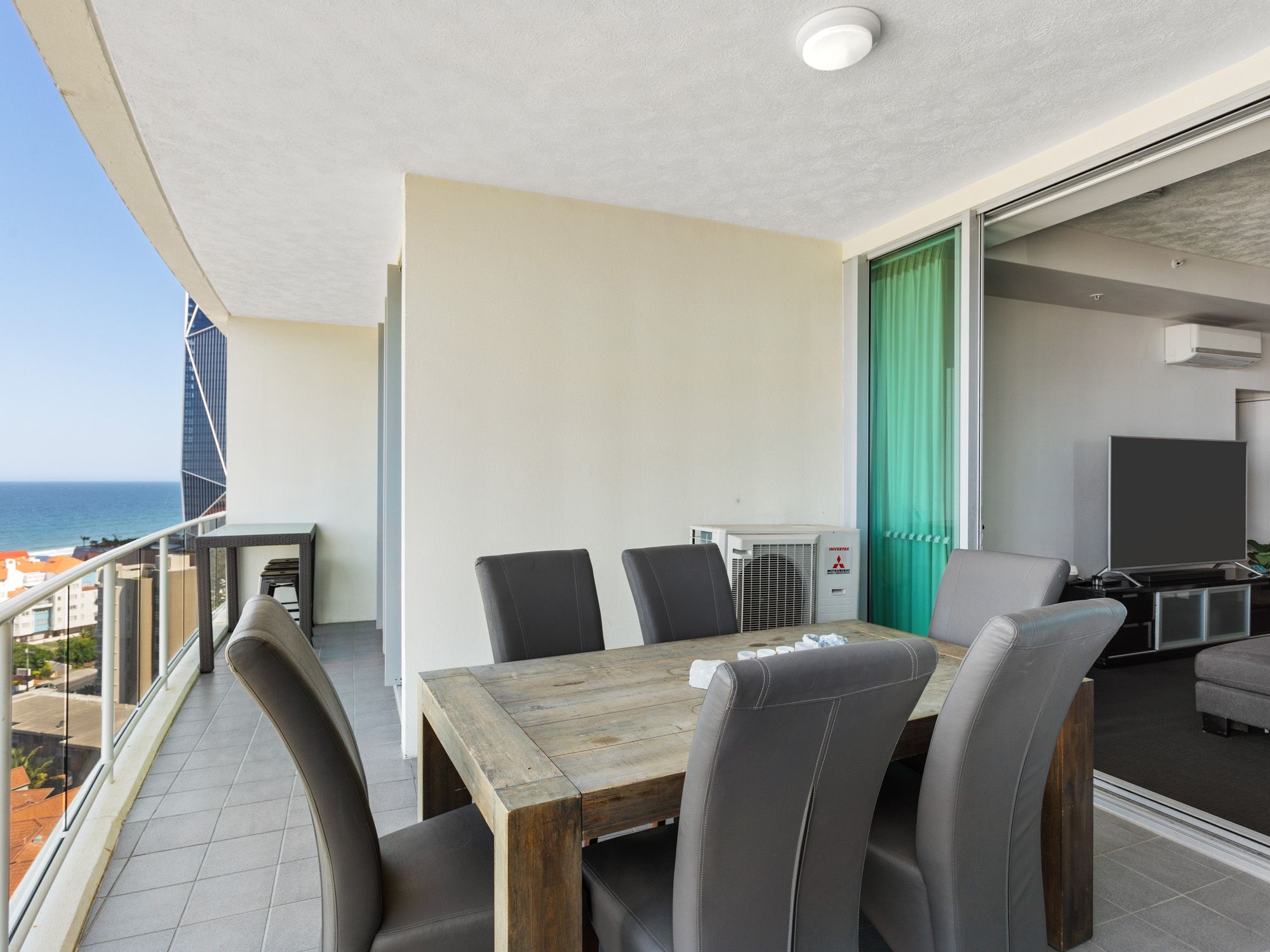1305/18 FERN STREET 'WINGS RESORT', Surfers Paradise, QLD 4217