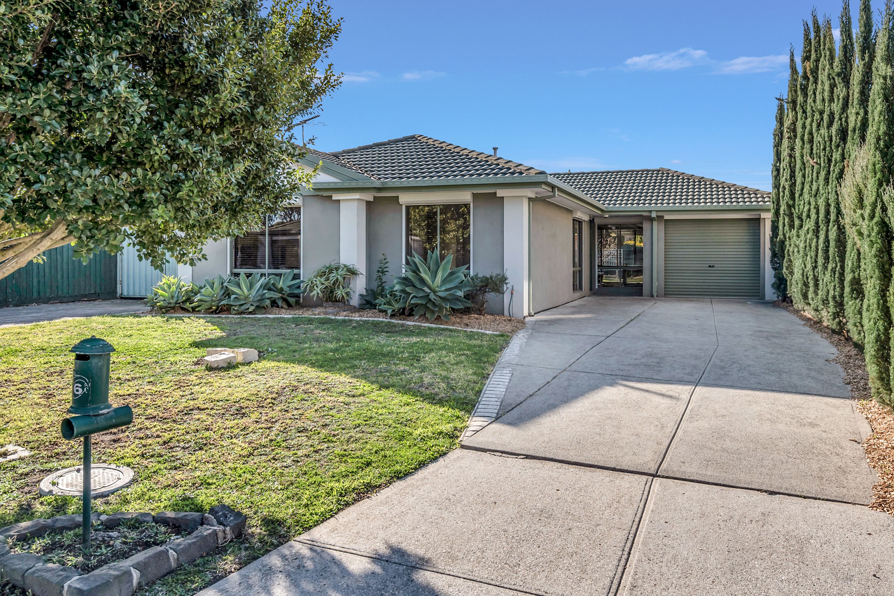 6 Bonney Place, Roxburgh Park, VIC 3064