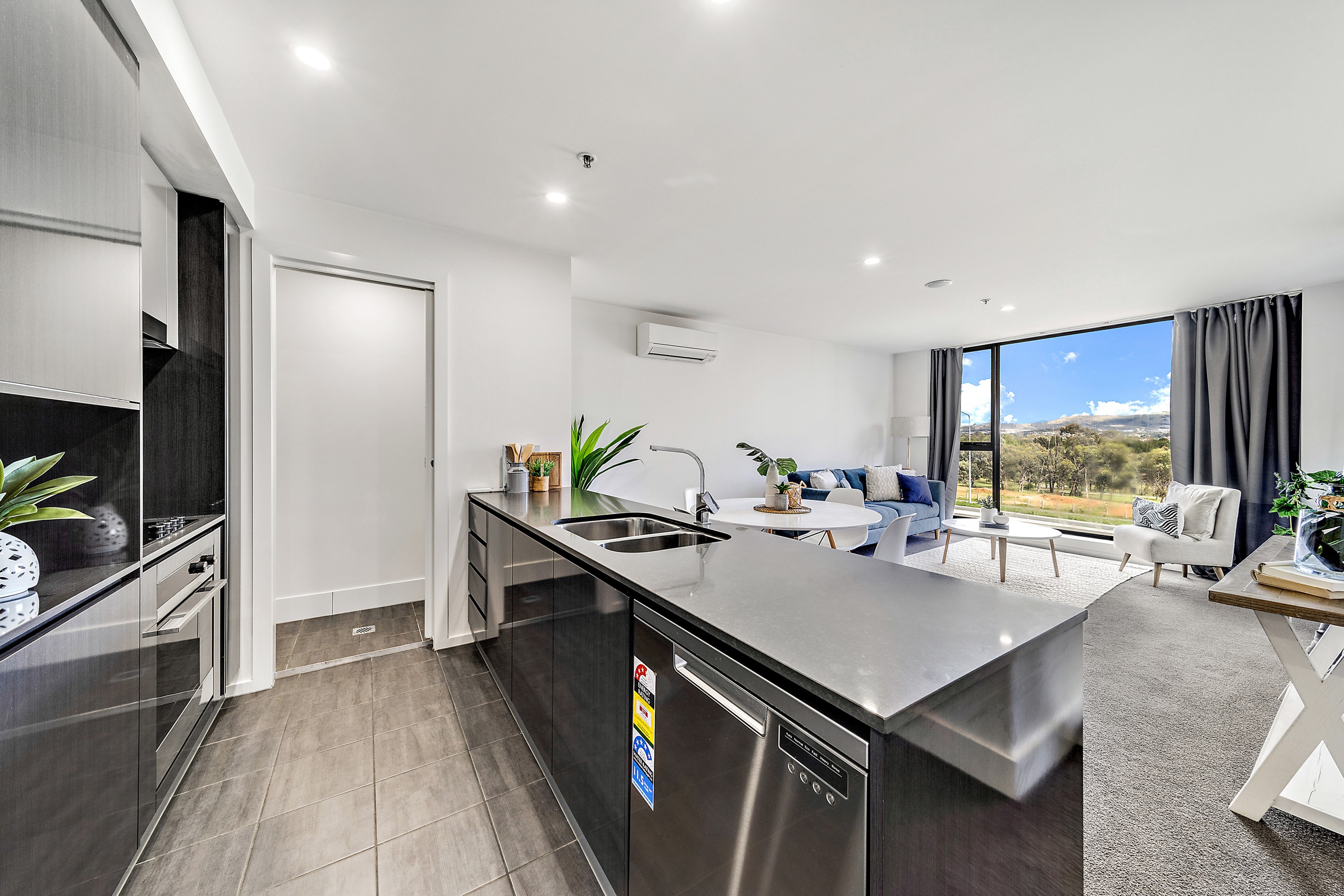 33/1 Anthony Rolfe Avenue, Gungahlin, ACT 2912