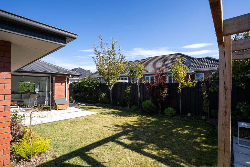 14A Dobson Street photo 15