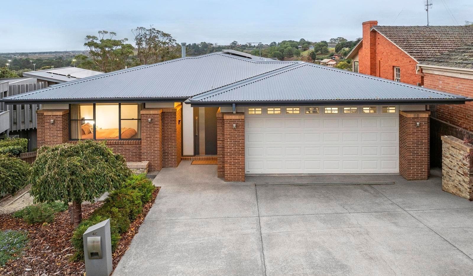 4C Chesterfield Court — photo 2 of 20
