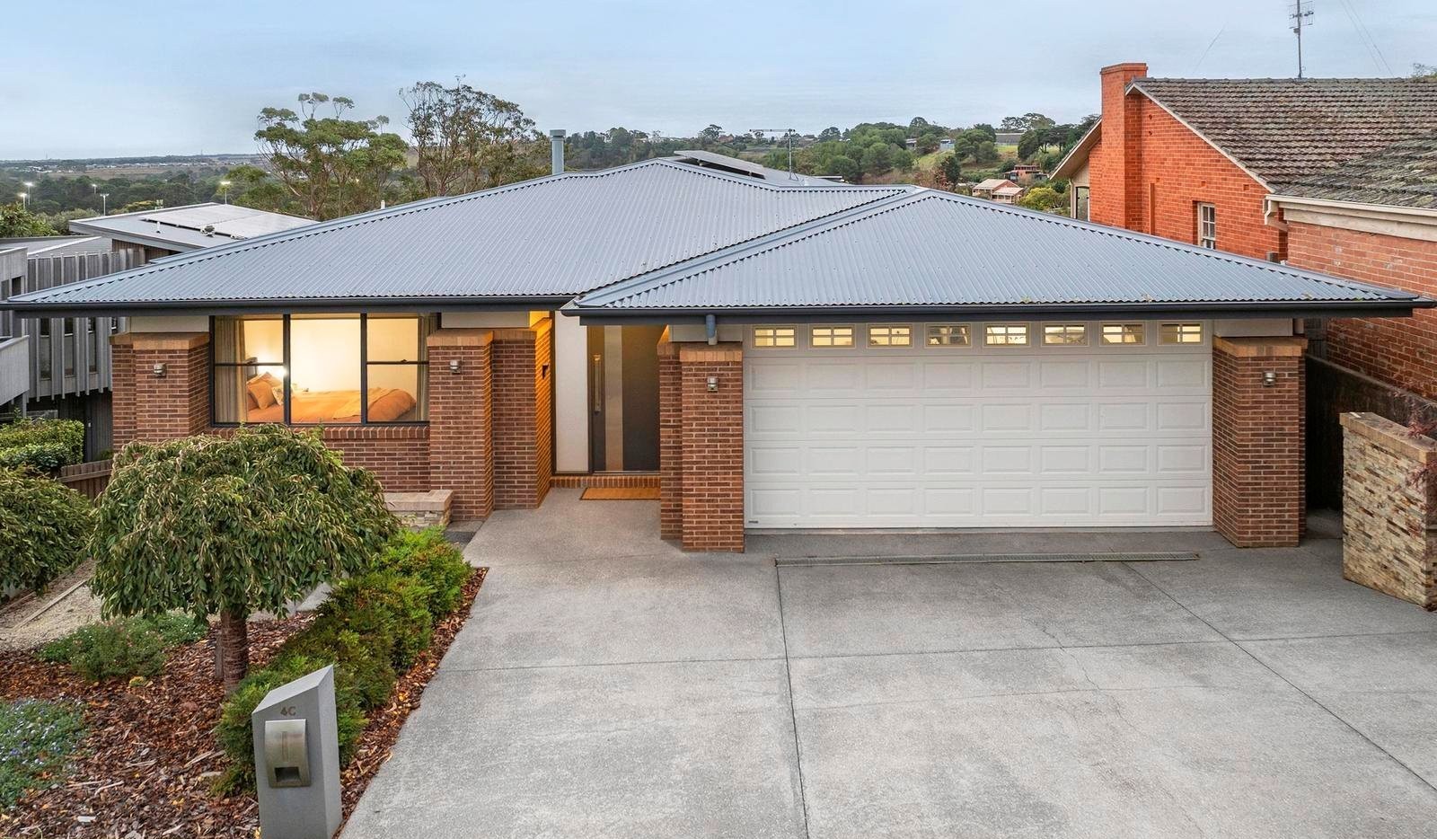 4C Chesterfield Court, Newtown, VIC 3220