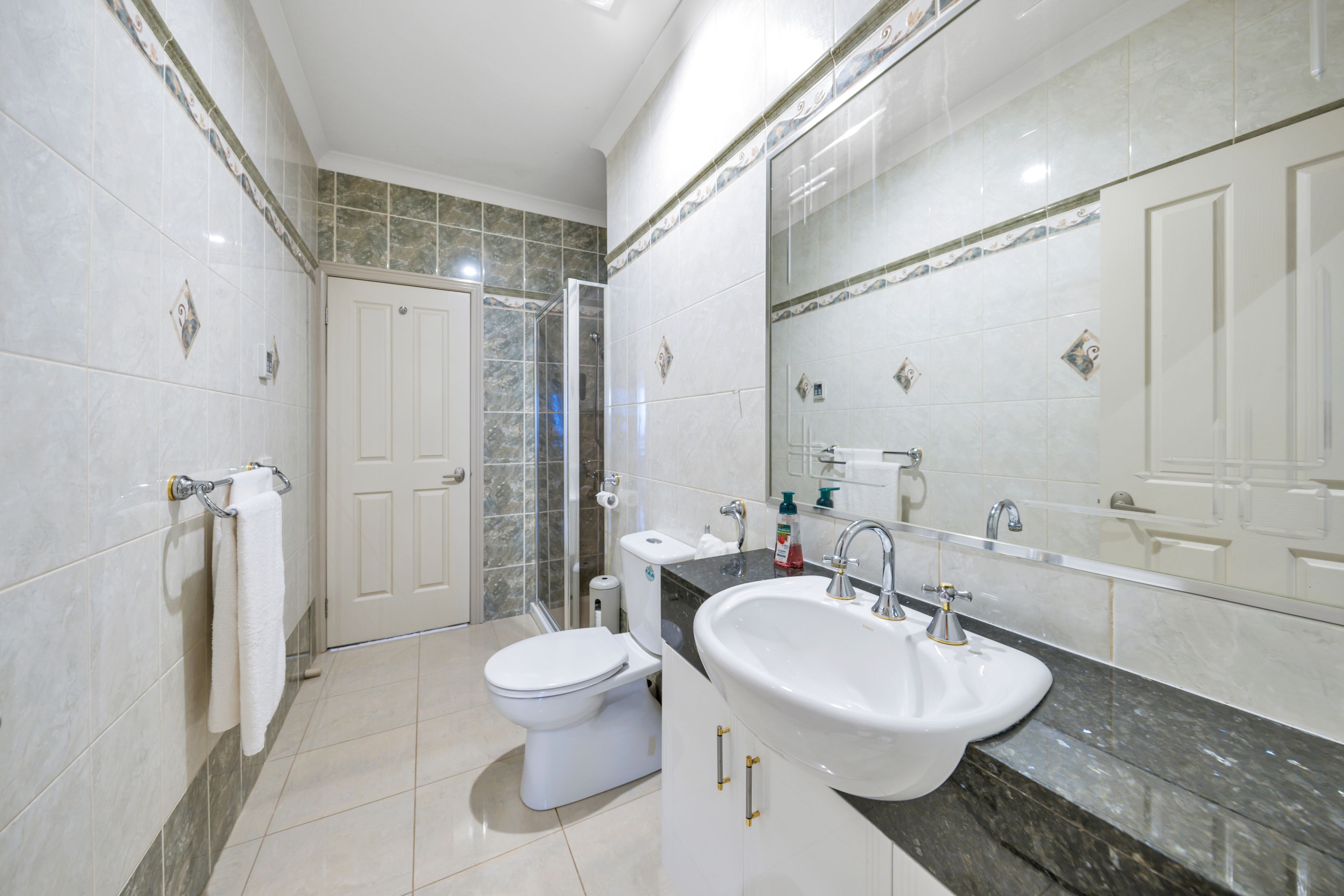7 Meldrum Close — photo 14 of 30