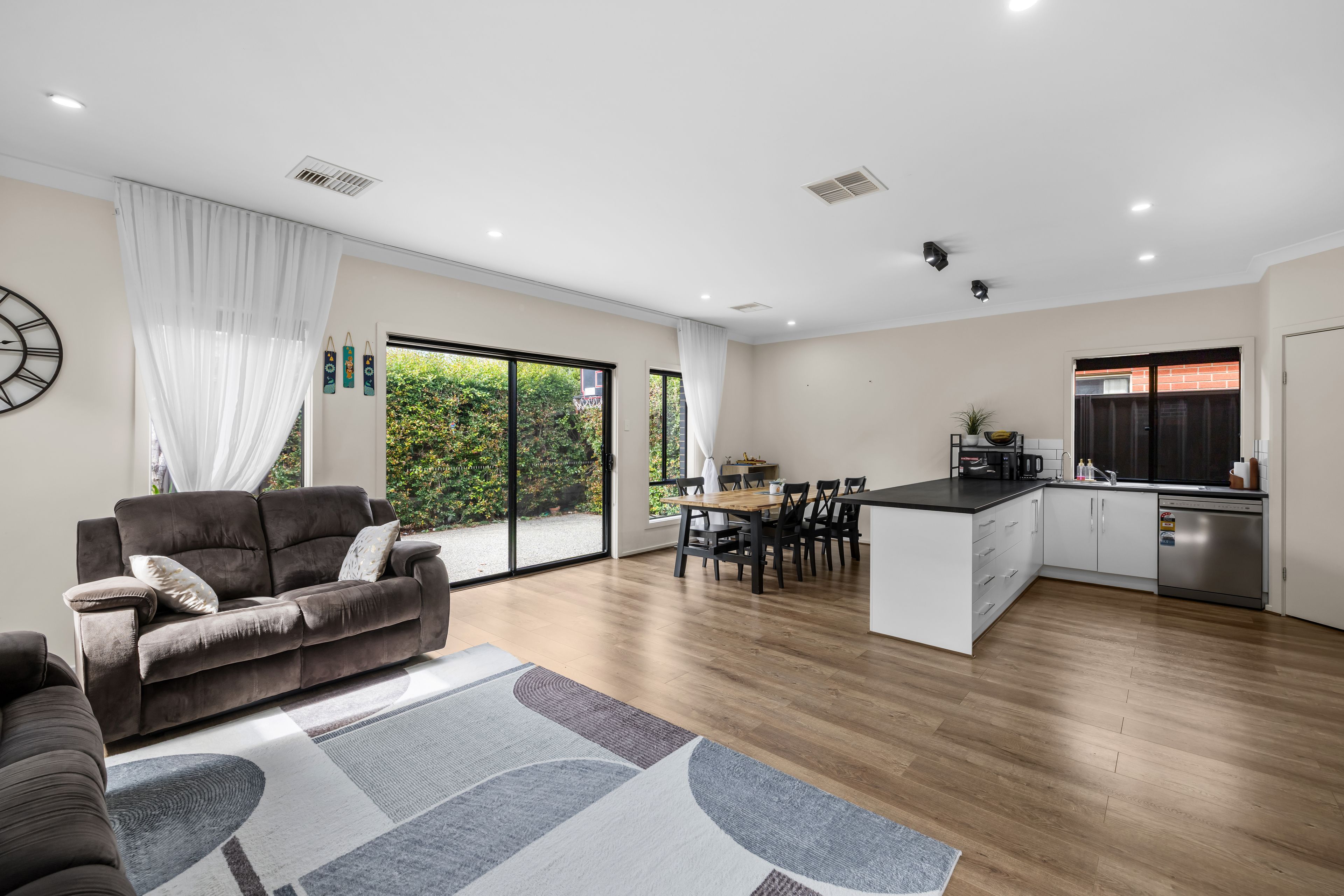 32 Devon Street — photo 10 of 24