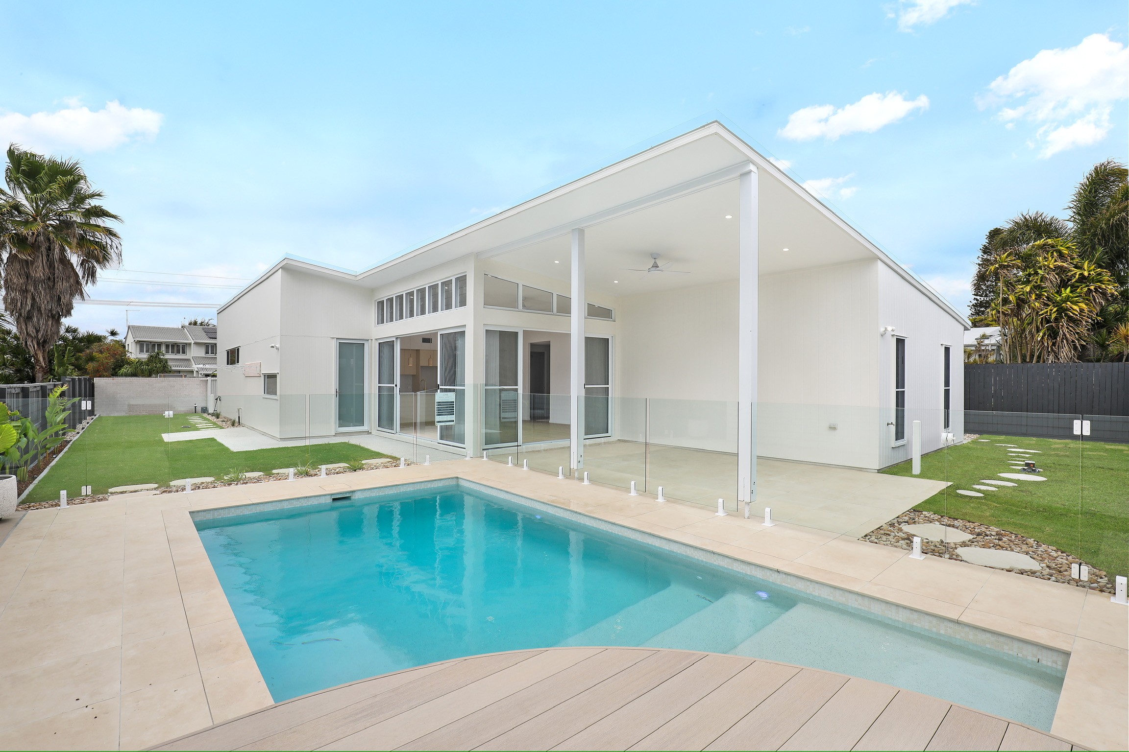 24 Dame Patti Drive, Sunrise Beach, QLD 4567
