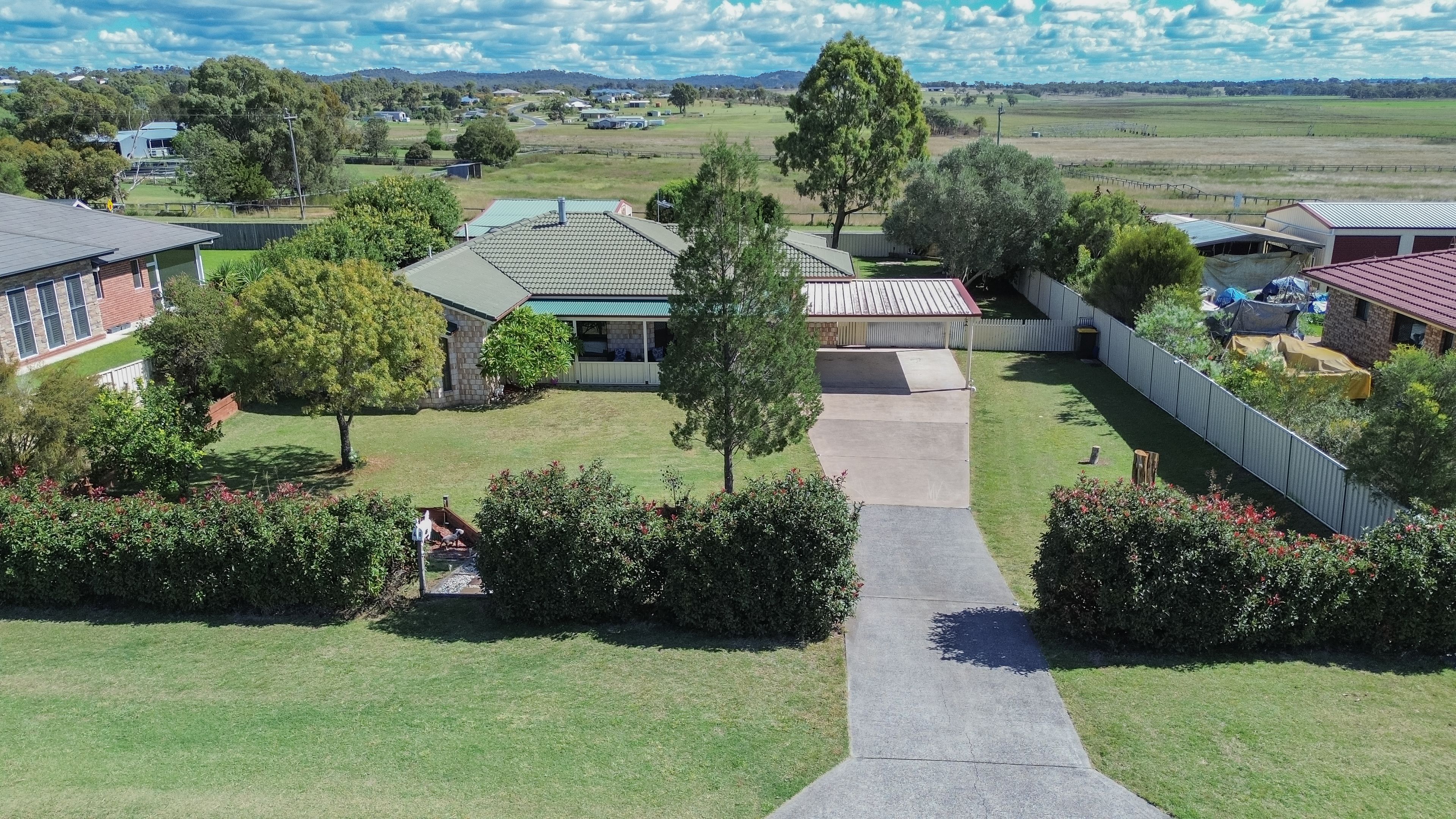 48 Doncaster Drive, Rosenthal Heights, QLD 4370 - Sold House - Ray ...
