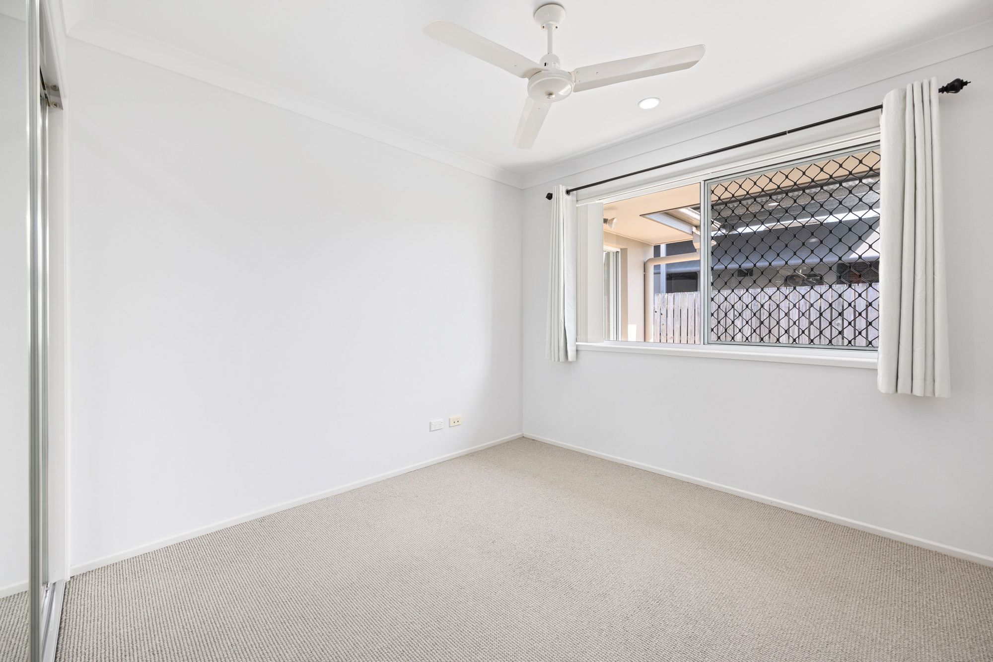 53 Lady Penrhyn Drive — photo 13 of 21