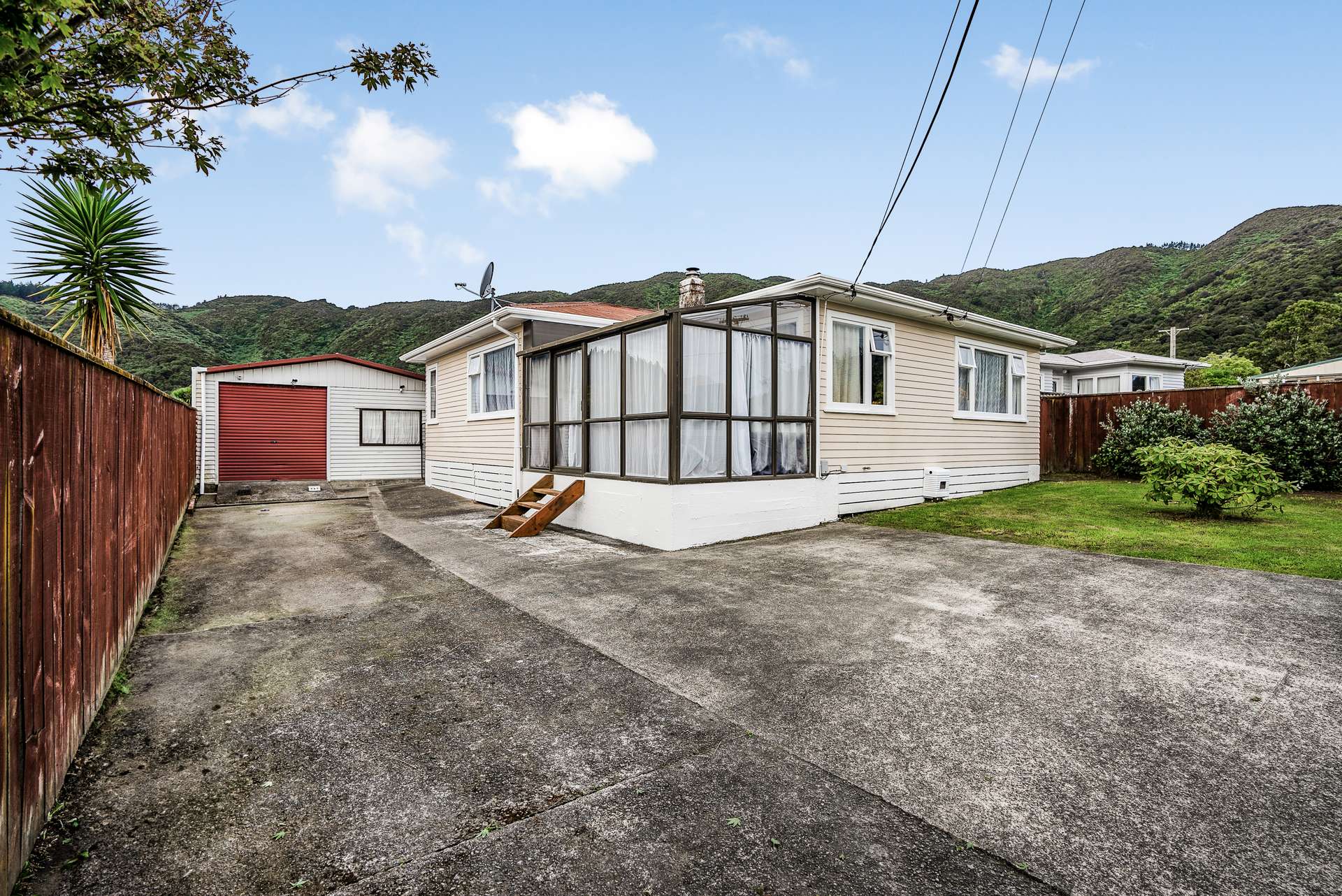 64 Russell Road photo 0