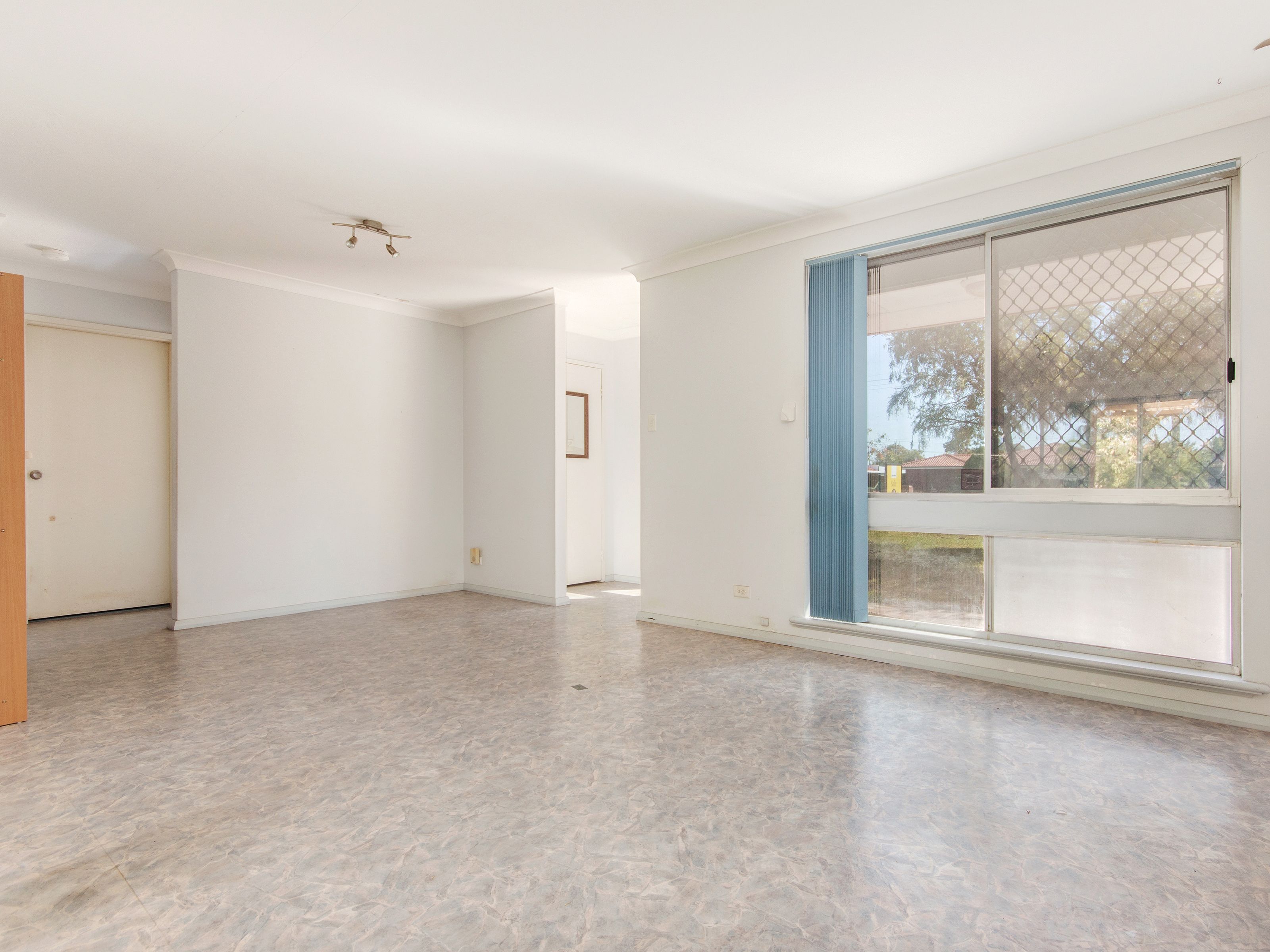 20 Willmott Drive, Cooloongup, WA 6168