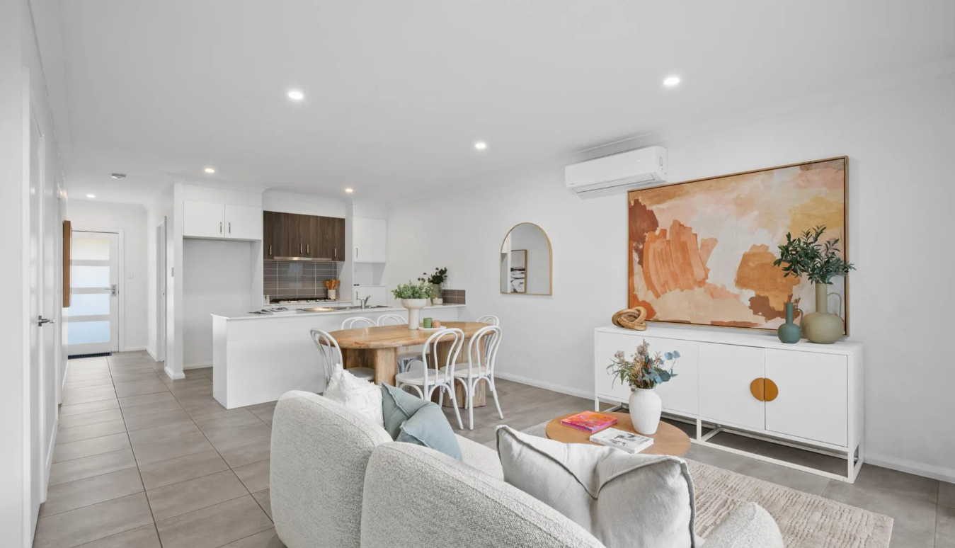 8 Torrens Parkway — photo 10 of 14
