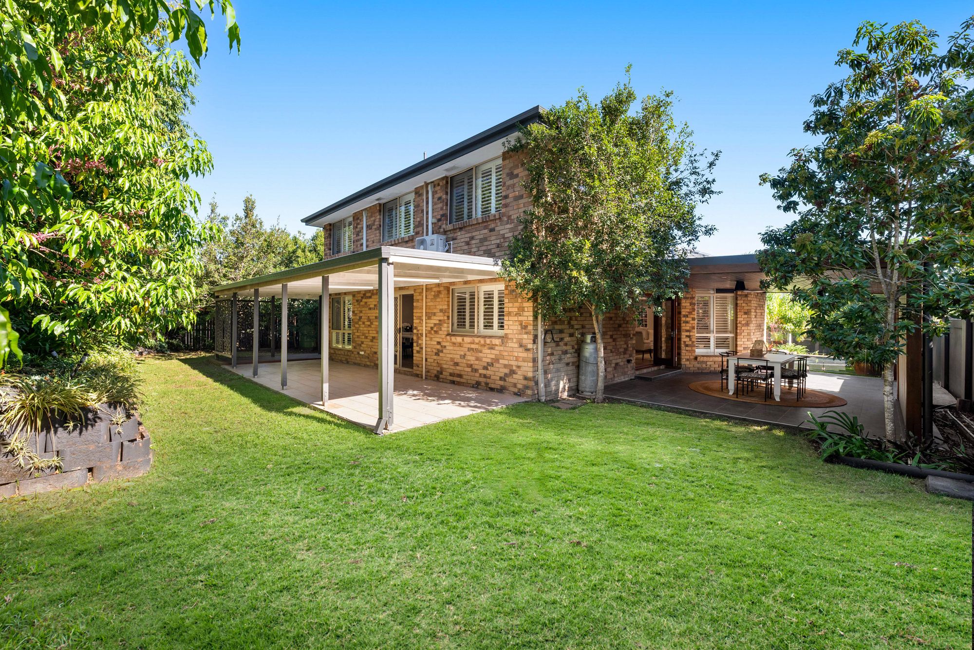 2 Engelmann Close, Carindale, QLD 4152