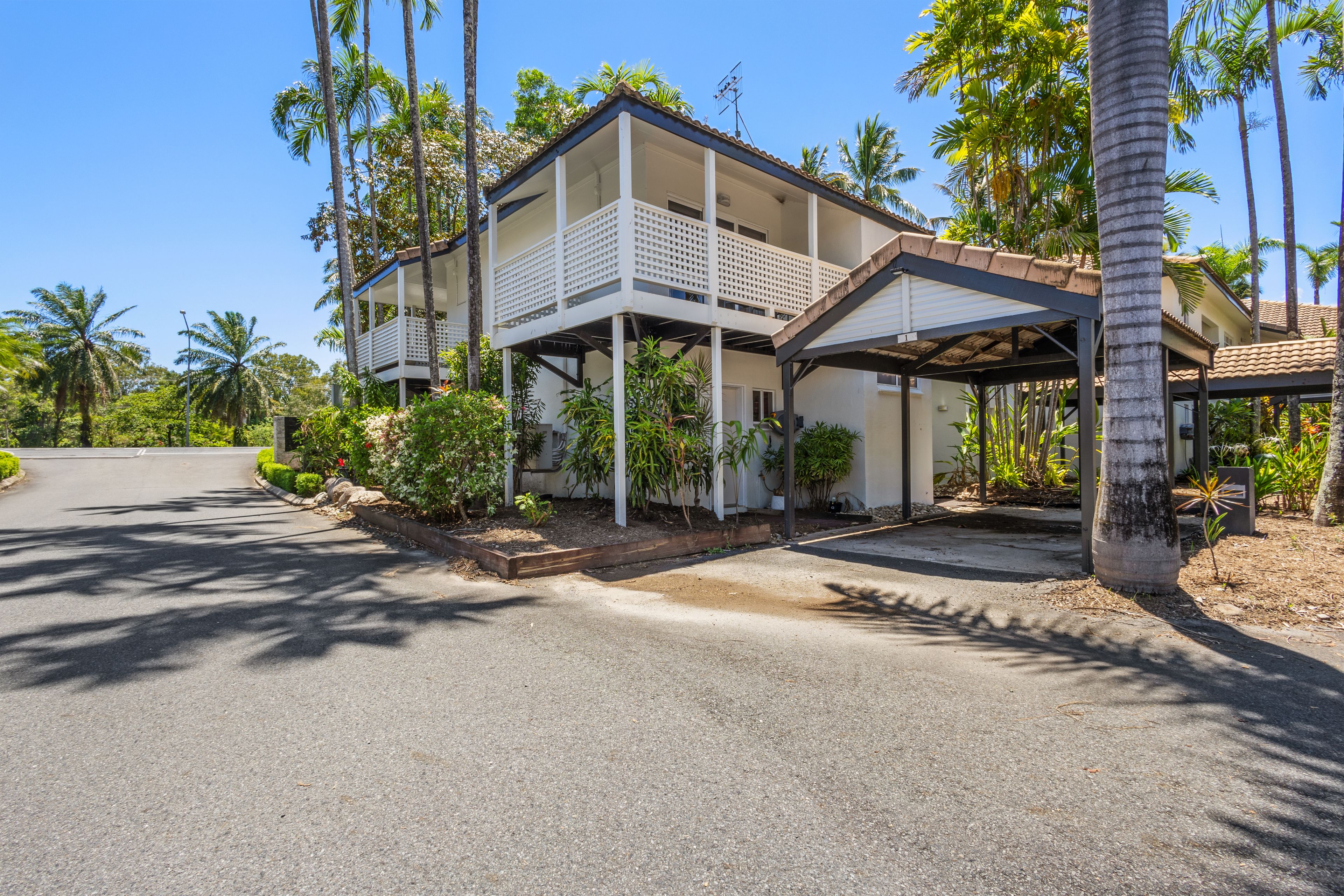 1/121-137 Port Douglas Road — photo 22 of 28