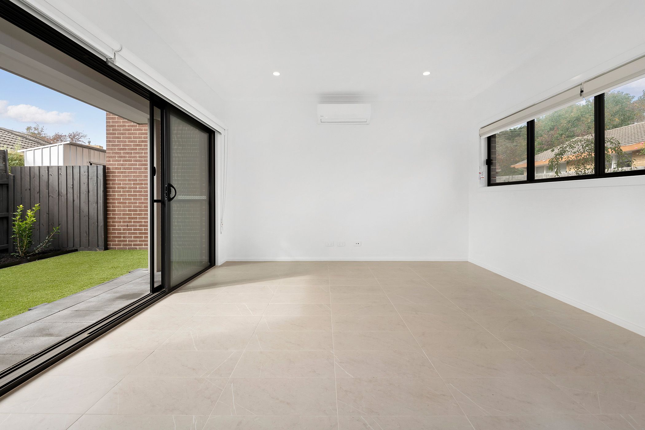 2/61 Screen Street, Frankston, VIC 3199