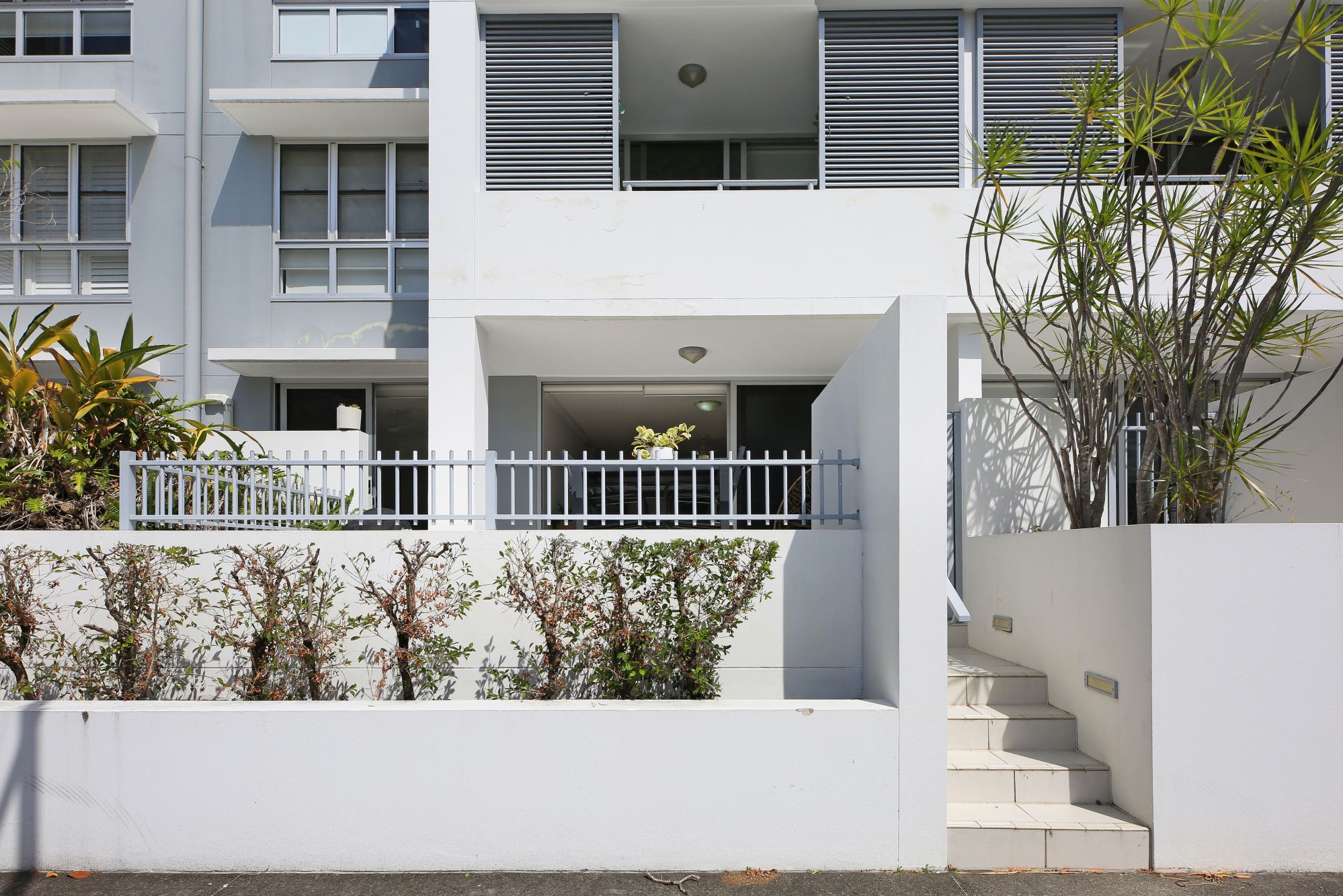 115/1-7 Moores Crescent — photo 13 of 20