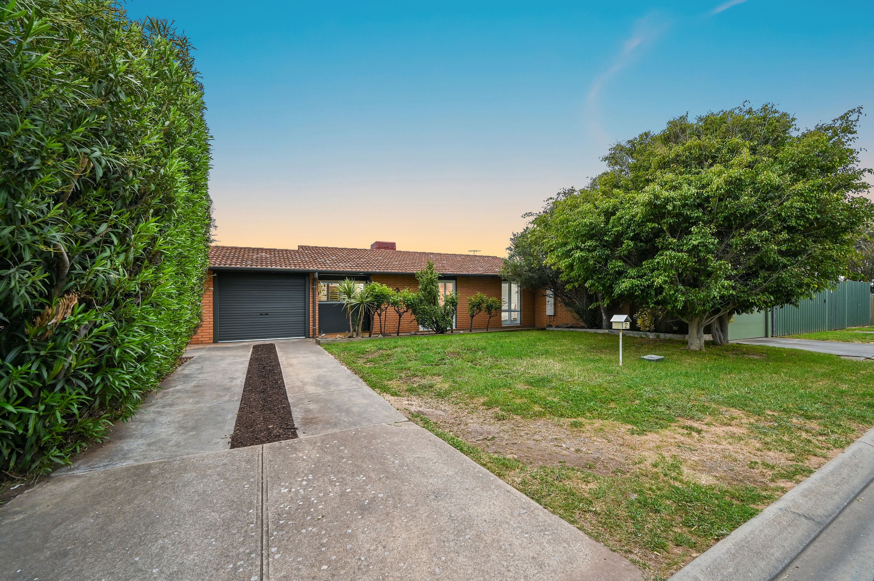 2 Jena Close — photo 22 of 25