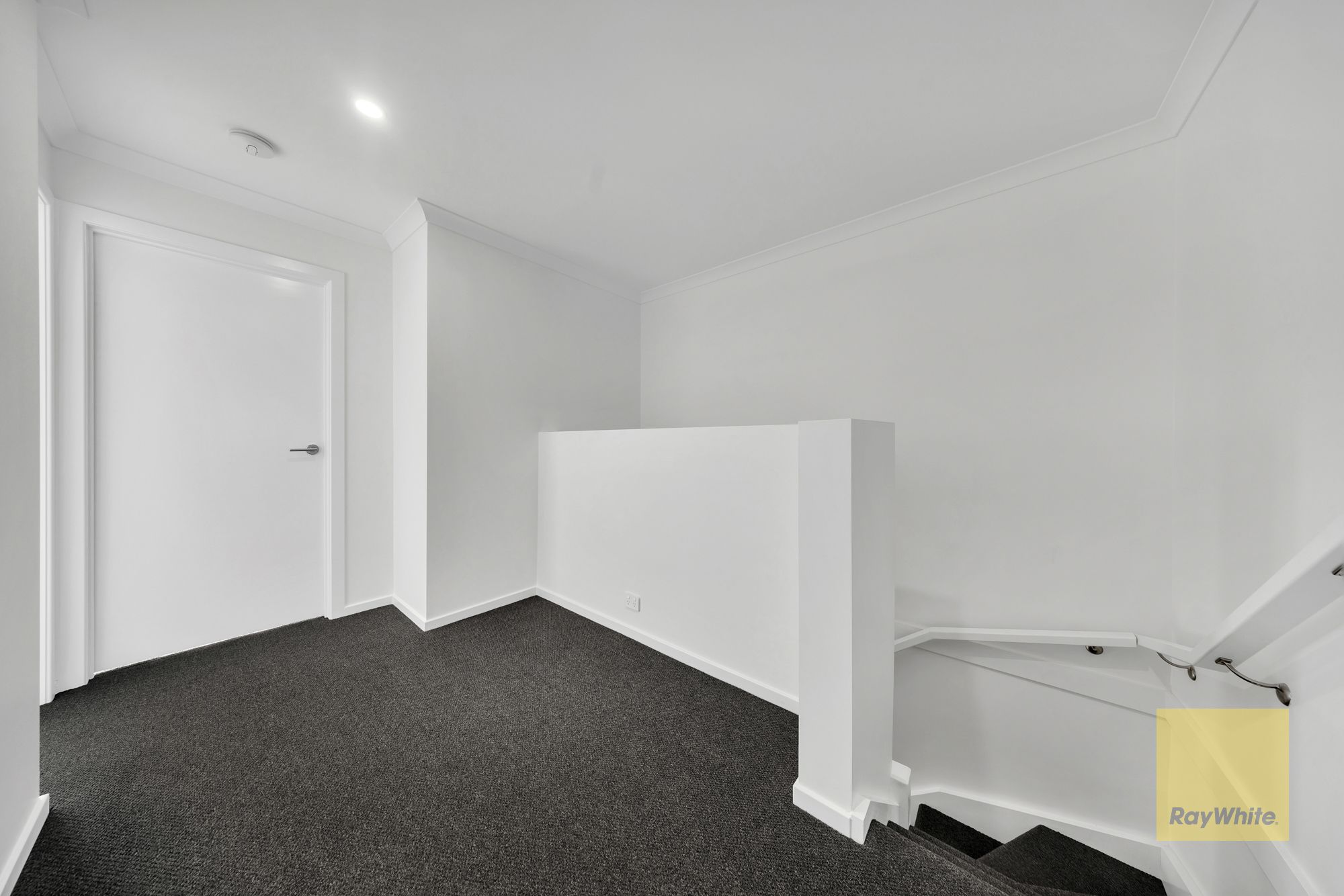 21 Rodway Walk — photo 11 of 16