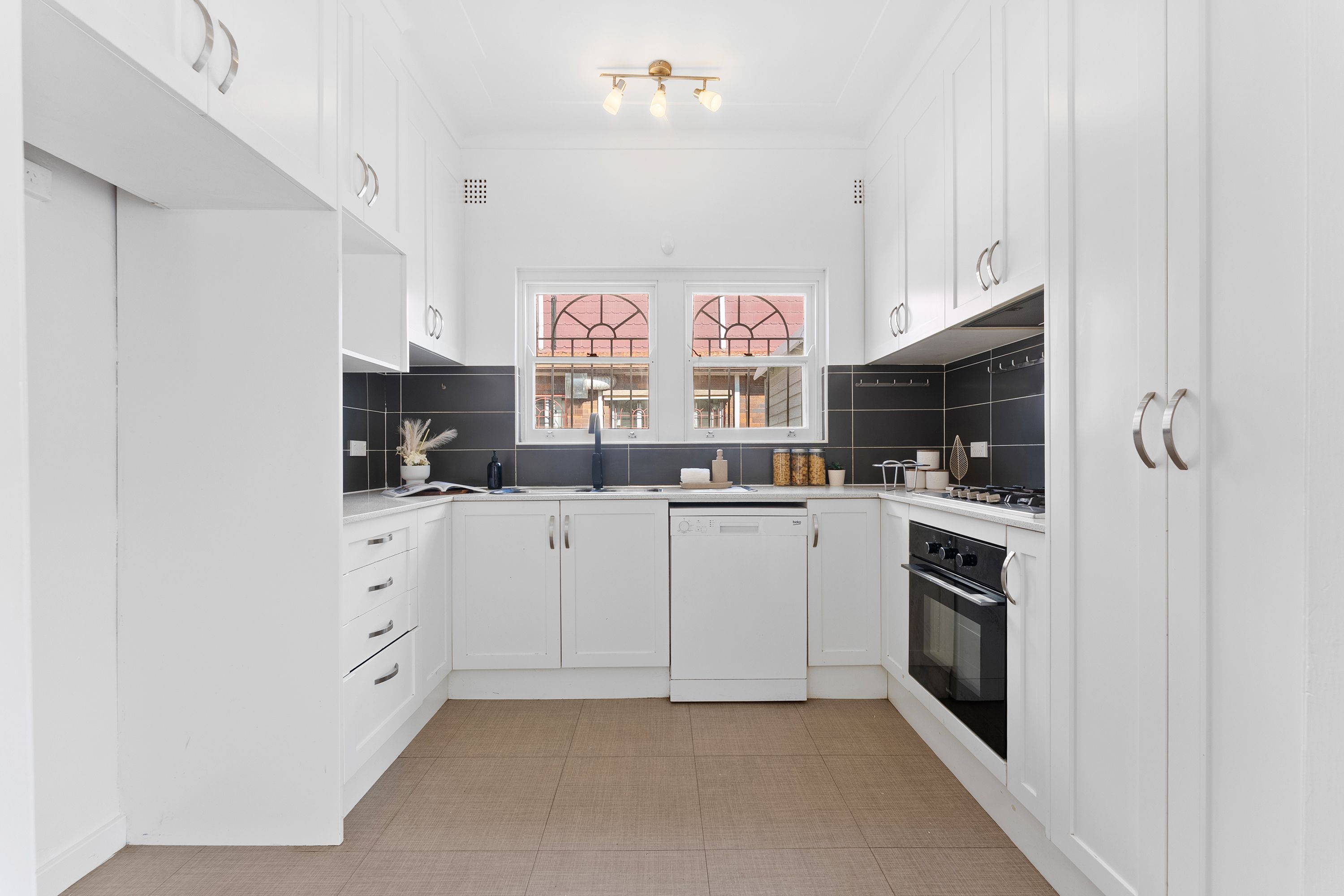46 Cecilia Street — photo 6 of 19