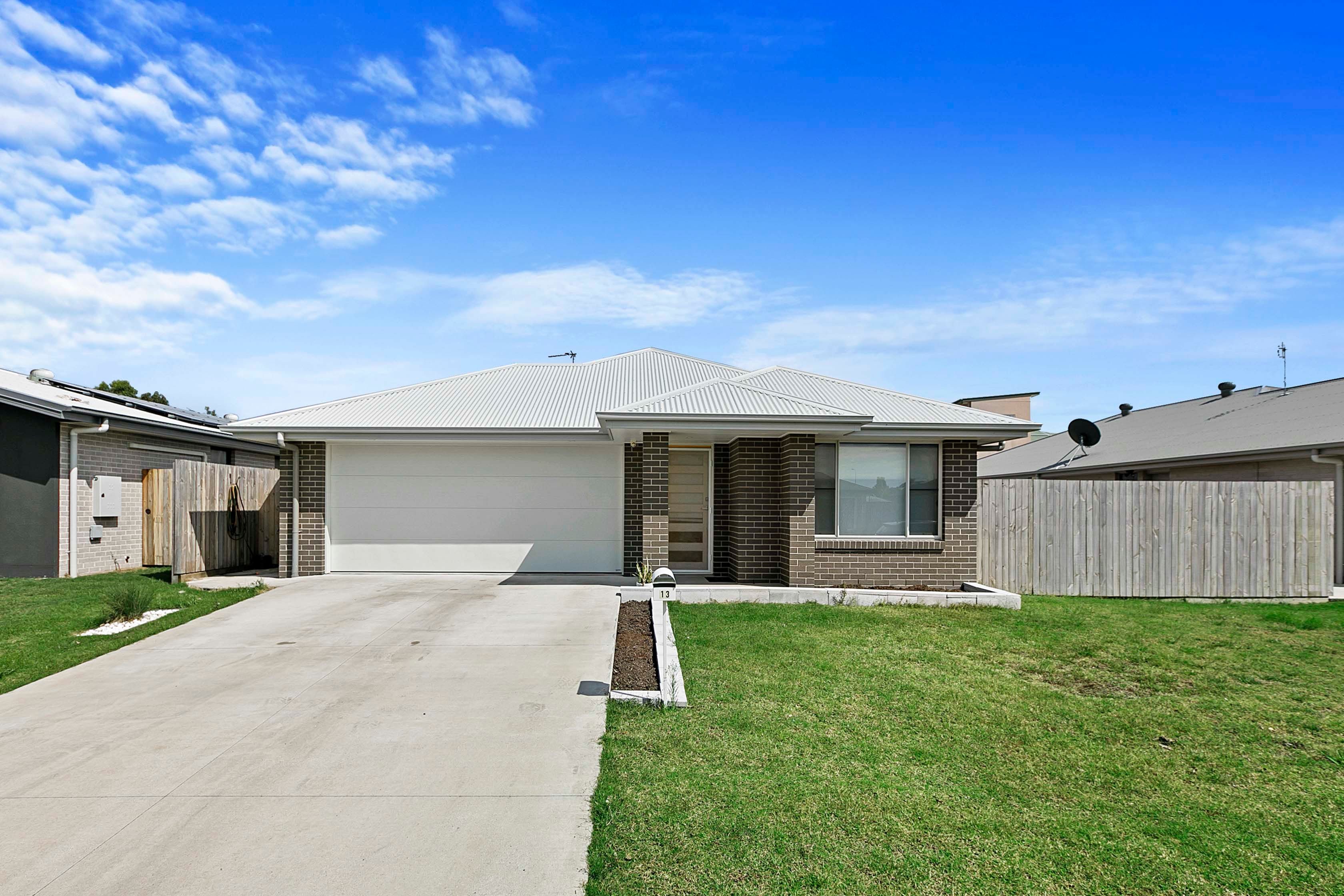 13 Waugh Street, Urangan, QLD 4655