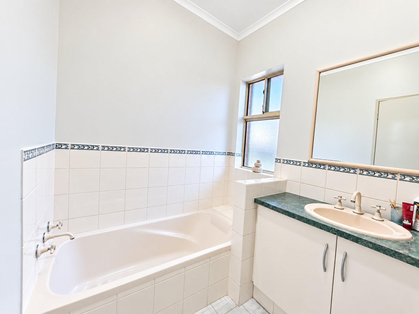 5/58-60 Douglas Street — photo 10 of 12