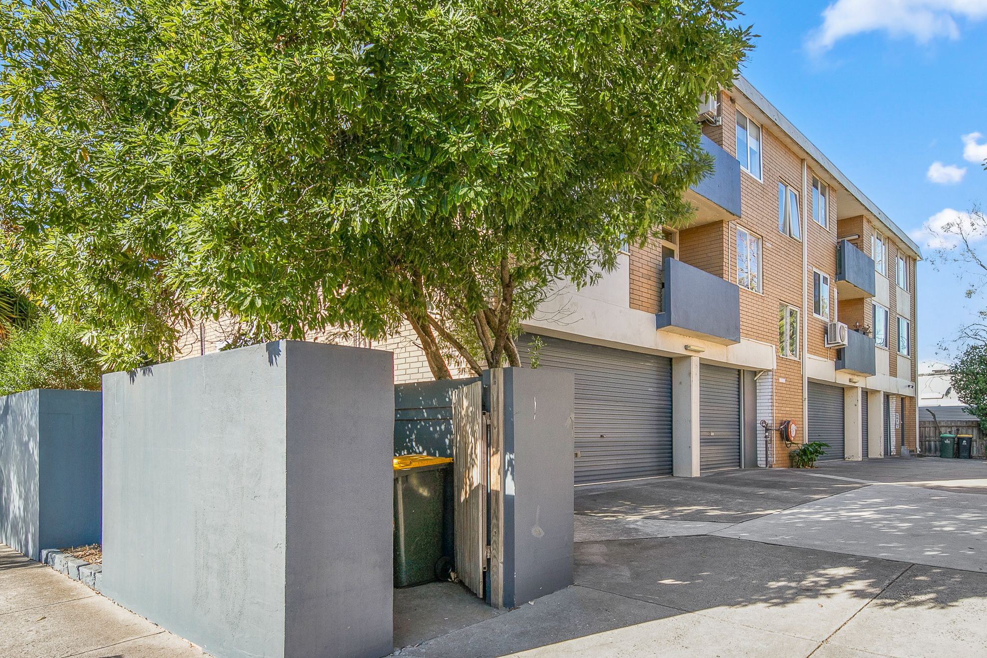 9/6 McKay Street — photo from Ray White Coburg