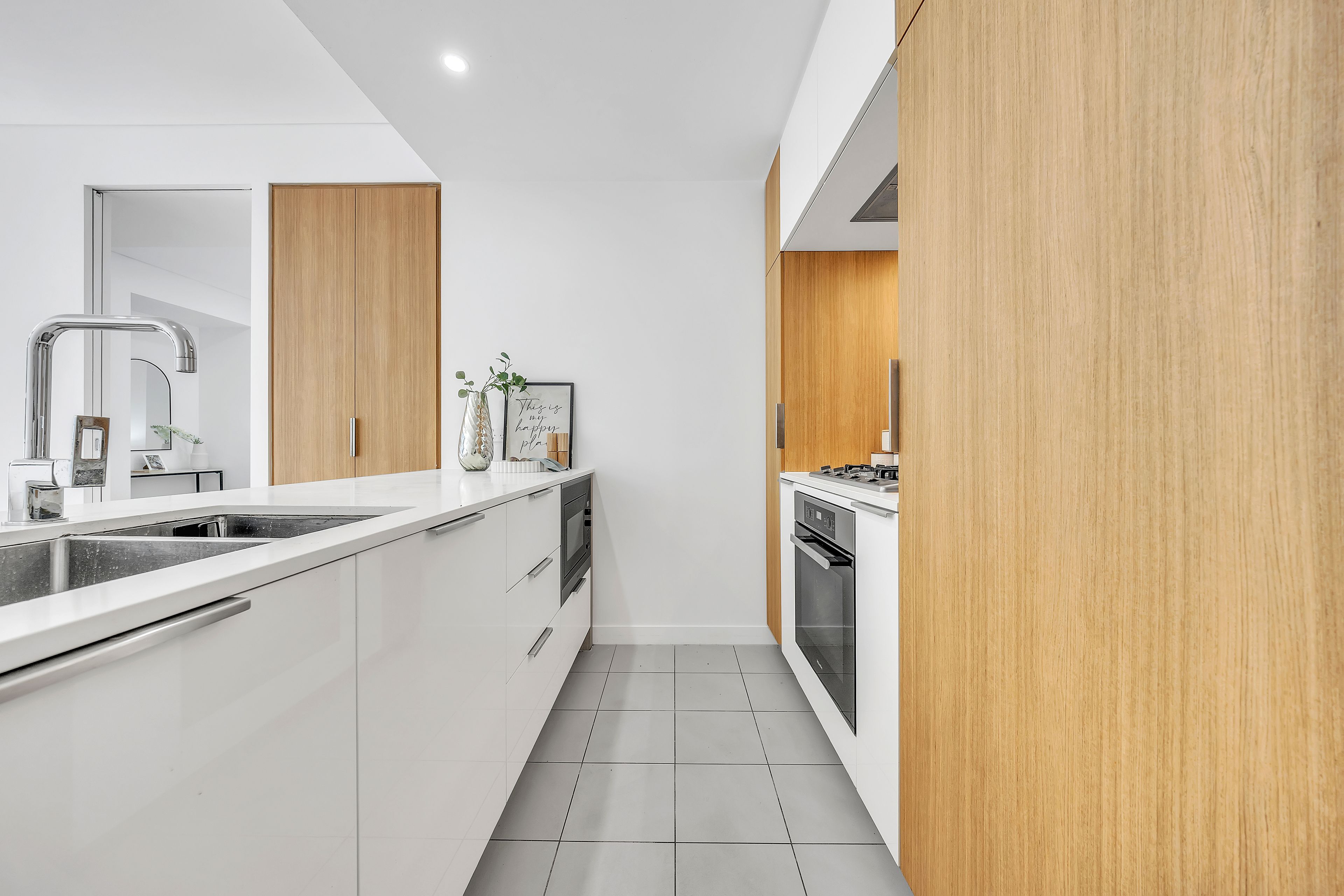 306/19 Dunkerley Place — photo 4 of 14