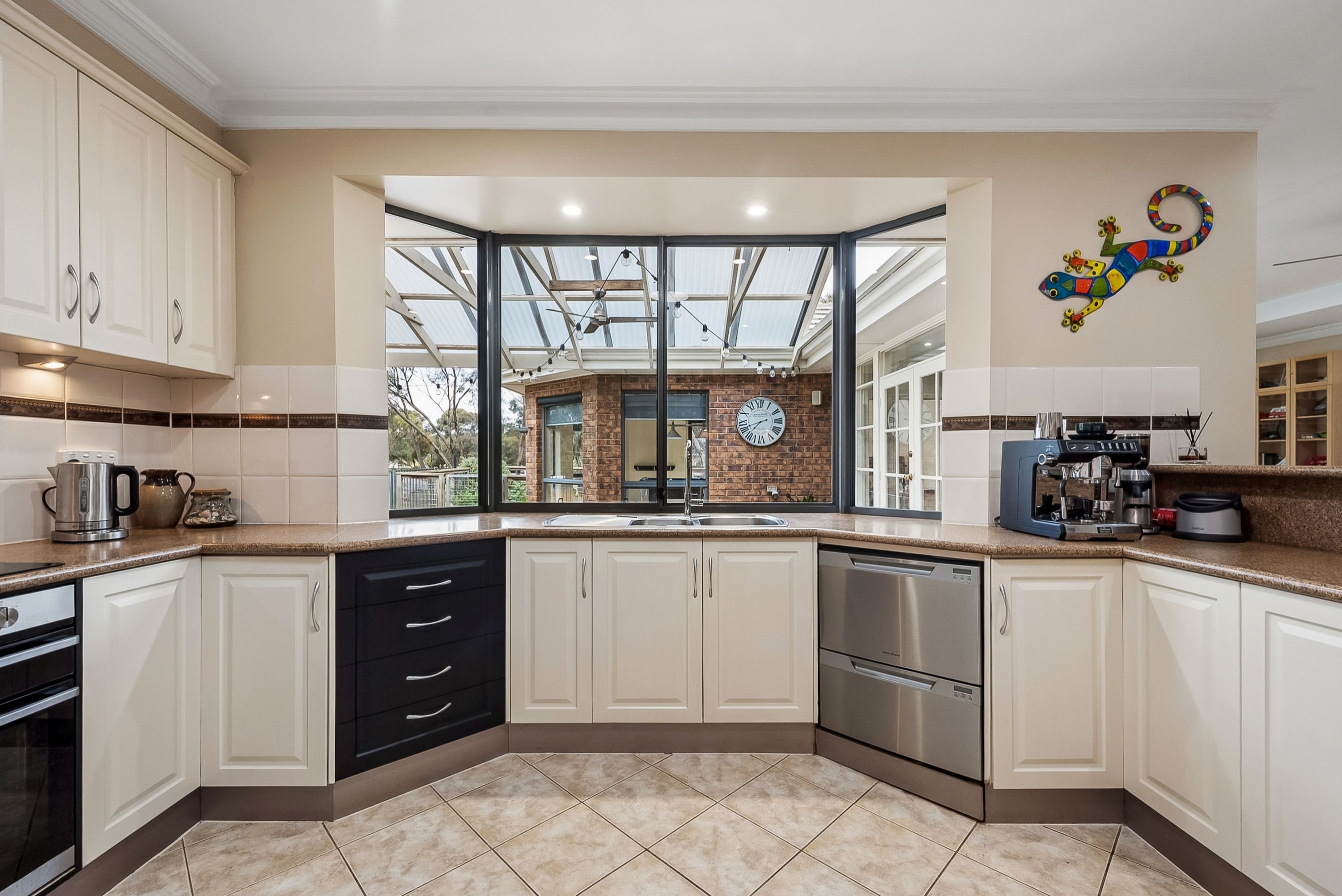 29 Horseshoe Drive — photo 8 of 30