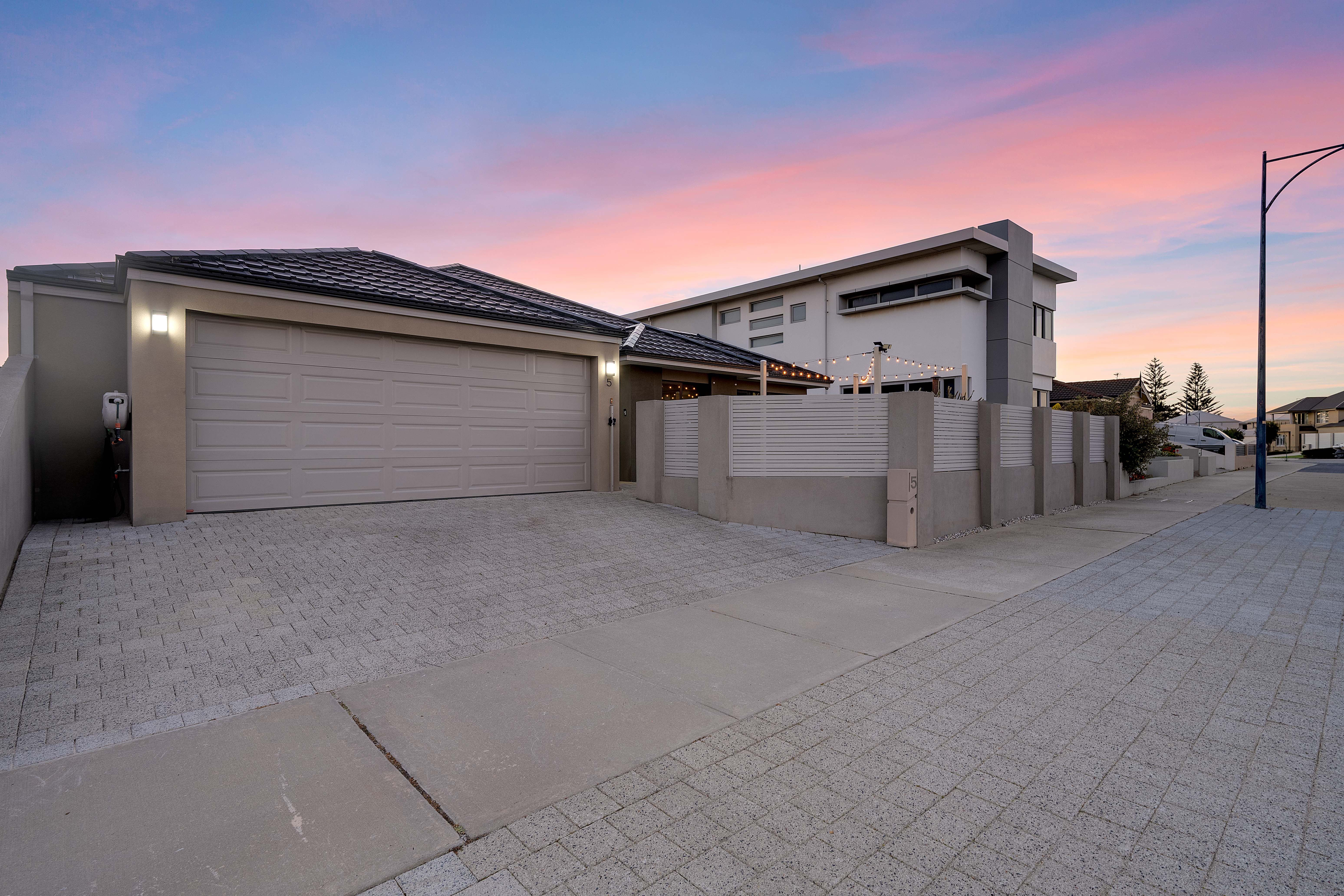 5 Dotterel Green, Jindalee, WA 6036