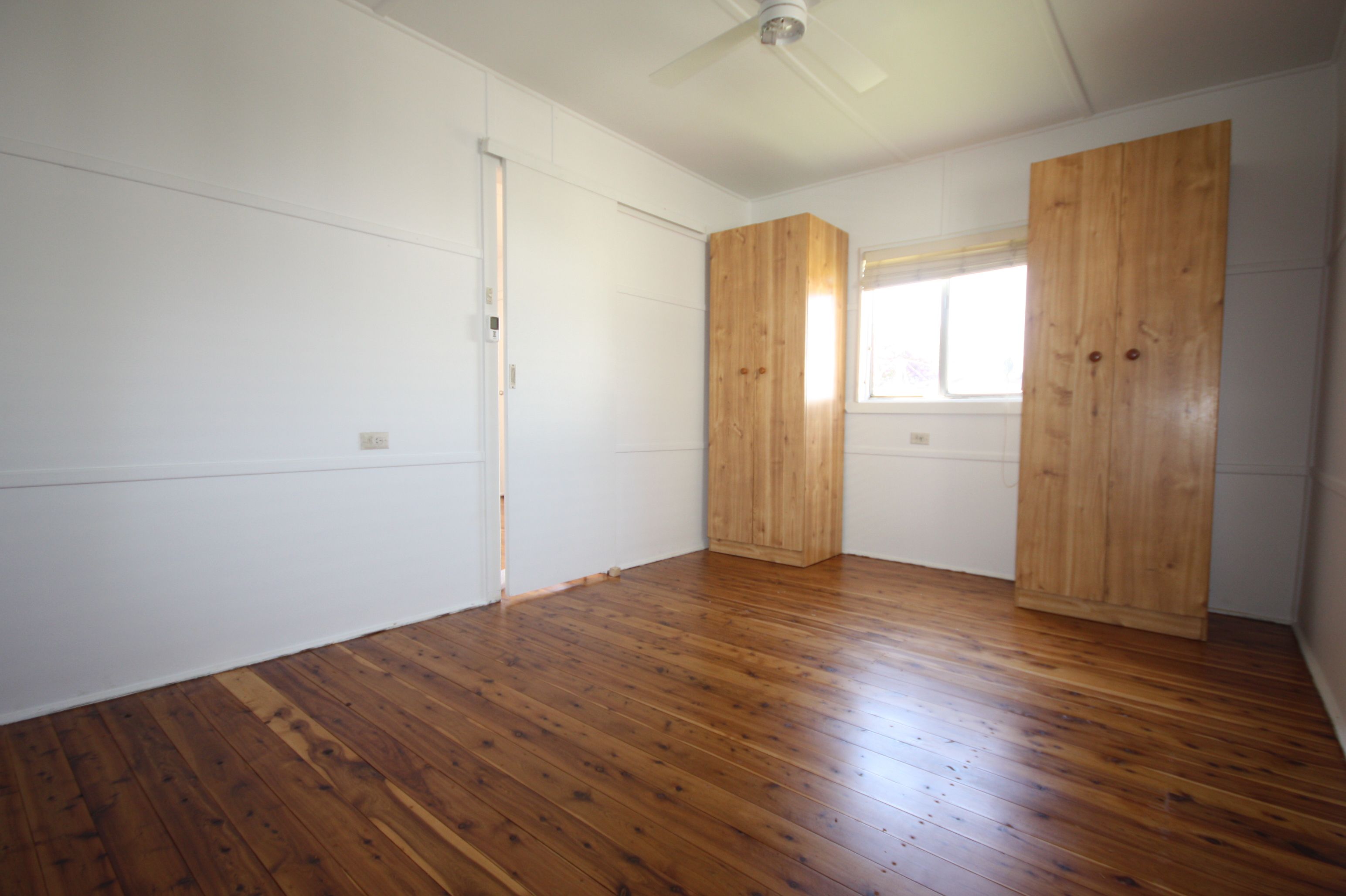 1 Hughes Street, Leumeah, NSW 2560