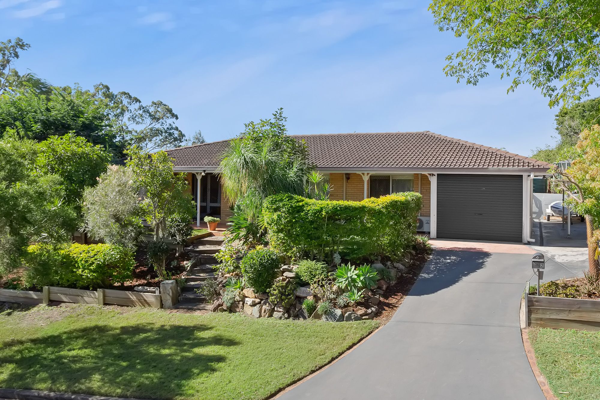 2 Flag Street, Jamboree Heights QLD 4074