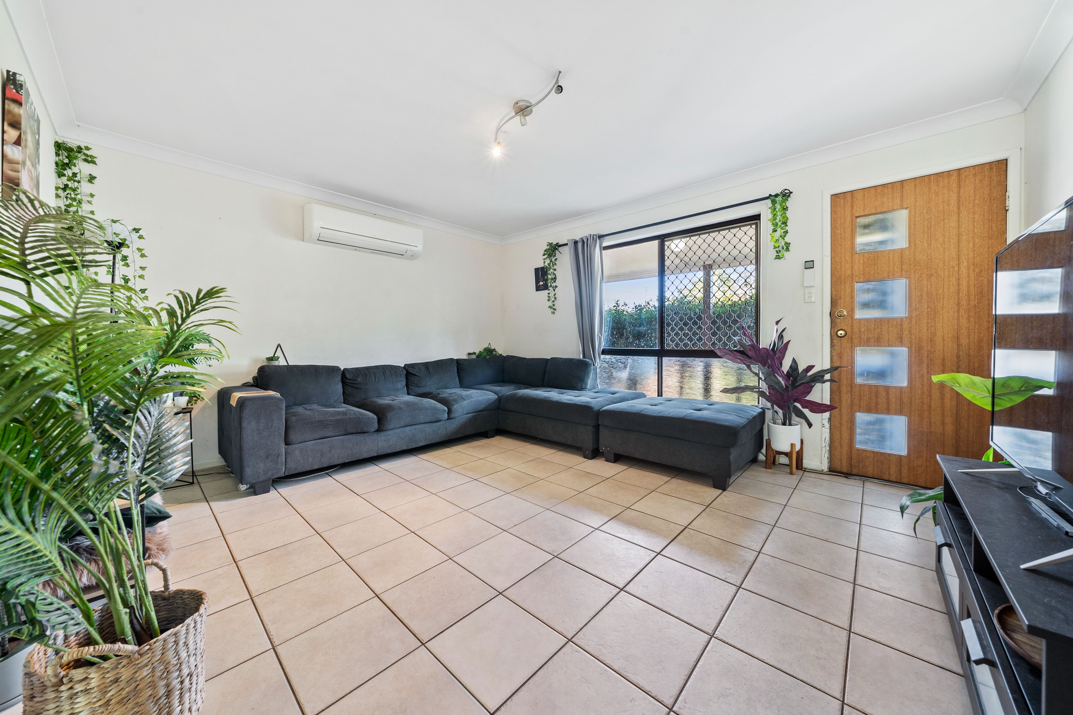 4 Cyril Court, Hillcrest, QLD 4118