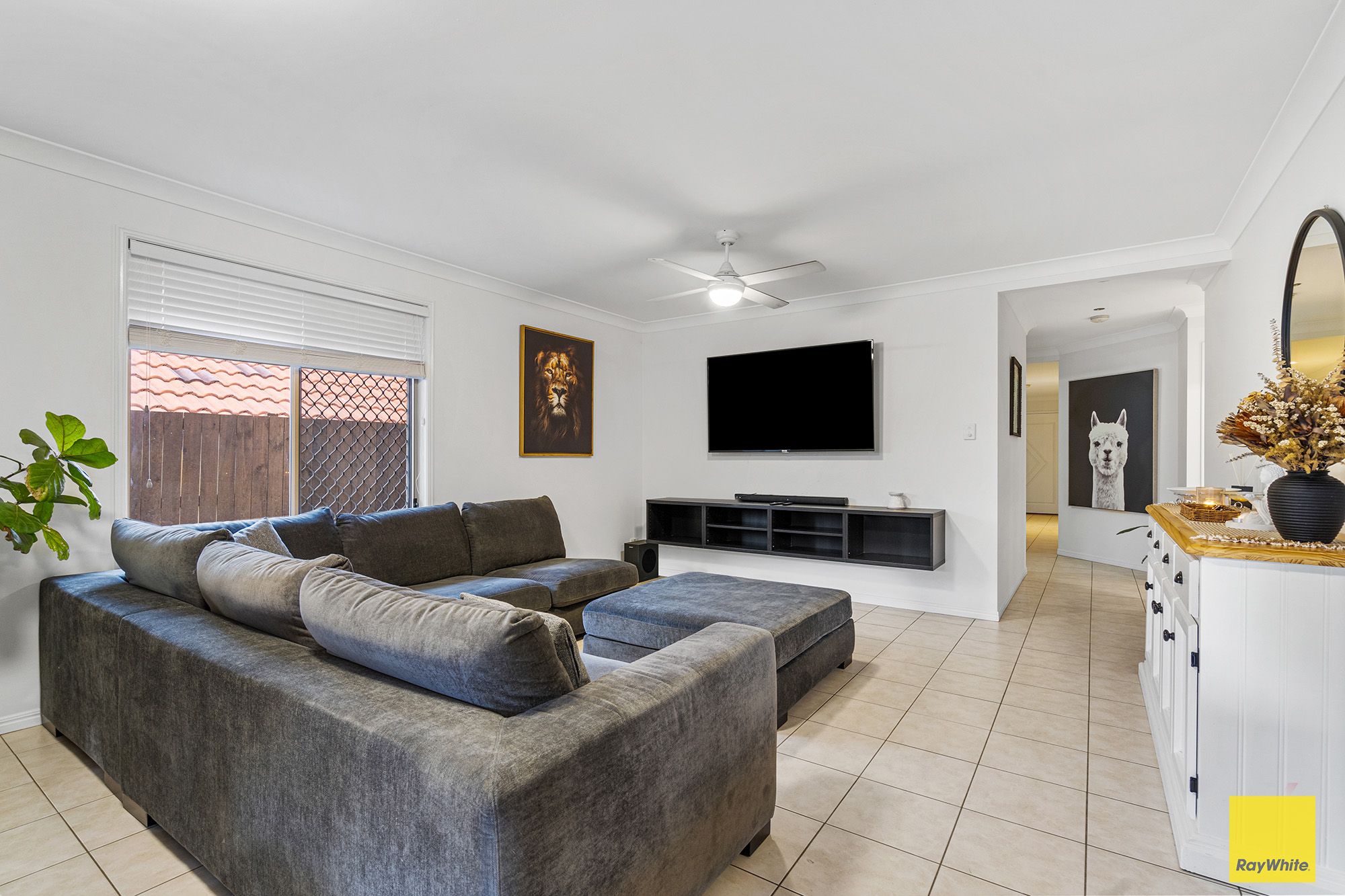 11 Lakes Entrance Drive, Springfield Lakes, QLD 4300