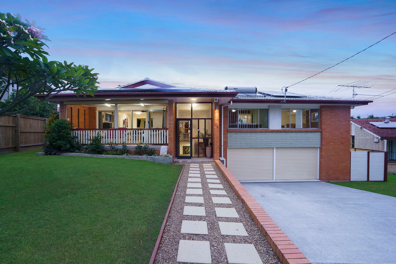 16 Lewana Street, Mansfield QLD 4122